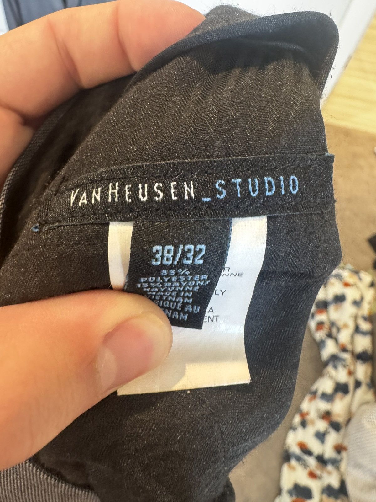 Van Heusen Van Heusen Flex Classic Men’s Suit 46RJacket 38x32Pants Grey Size 46R - 7 Thumbnail