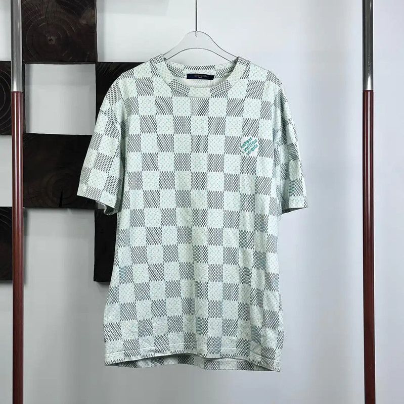 Louis Vuitton Louis Vuitton Men's Short Sleeve Checkered T-shirt 0089 Size US S / EU 44-46 / 1 - 1 Thumbnail