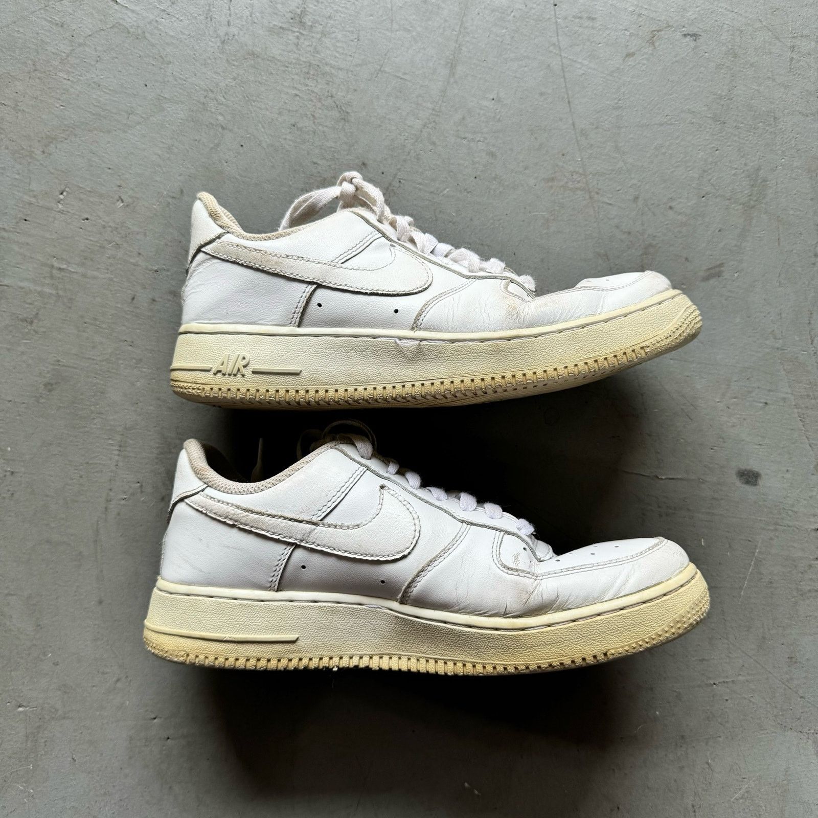 Nike Air Force 1 Women’s 8.5 All White Size US 8.5 / IT 38.5 - 1 Thumbnail