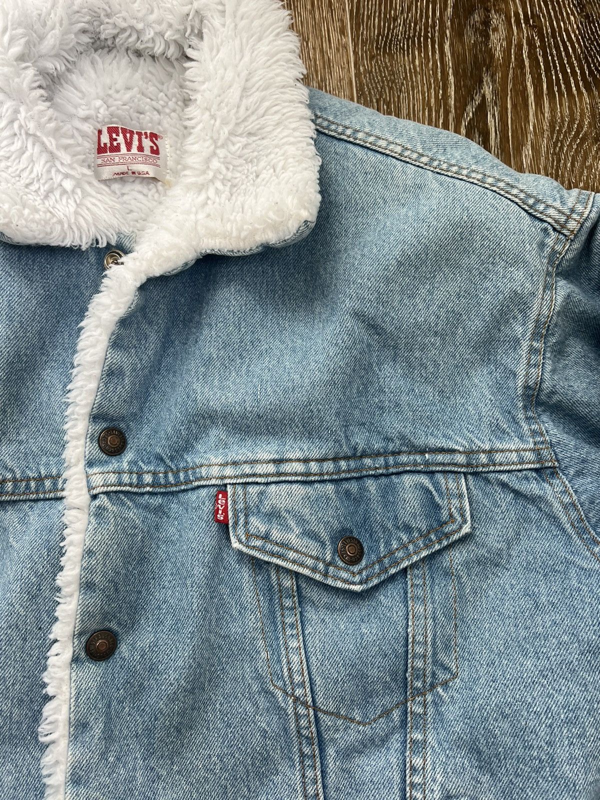 Levi's Vintage Levis 527 Sherpa Denim Trucker Jacket Size US L / EU 52-54 / 3 - 3 Thumbnail
