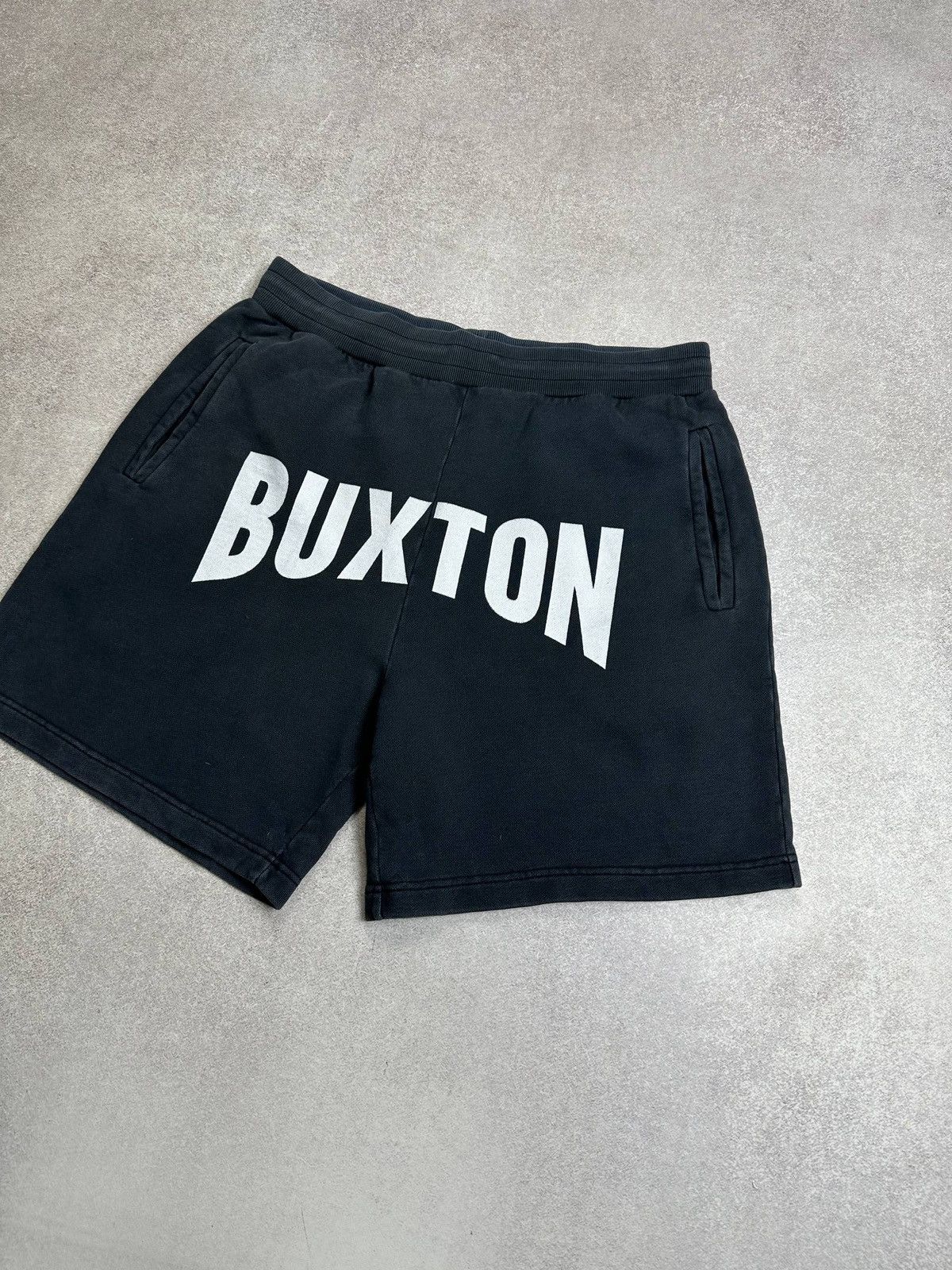 Cole Buxton Cole Buxton Spellout Baggy Shorts - Medium Size US 32 / EU 48 - 2 Thumbnail