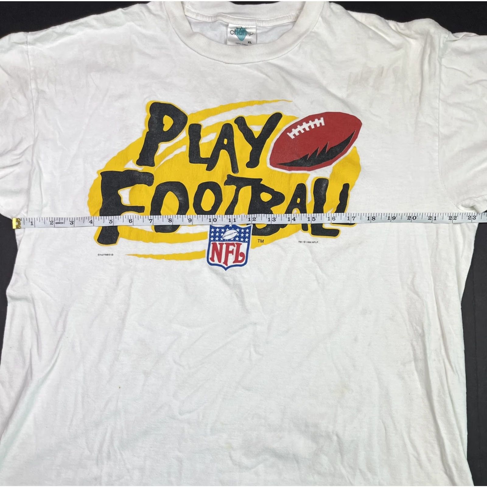 Nutmeg VINTAGE Nutmeg USA The Champ Football T-Shirt XL Men White 1996 NFL Charity 90s Mens Size US XL / EU 56 / 4 - 7 Thumbnail