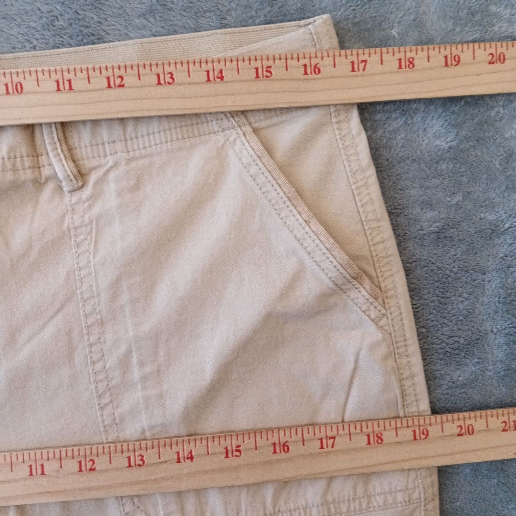 Vintage Chico's Cropped Pants Womens Size 8 Beige Roll Tab Leg 33x23 High Rise Size 30" / US 8 / IT 44 - 3 Thumbnail
