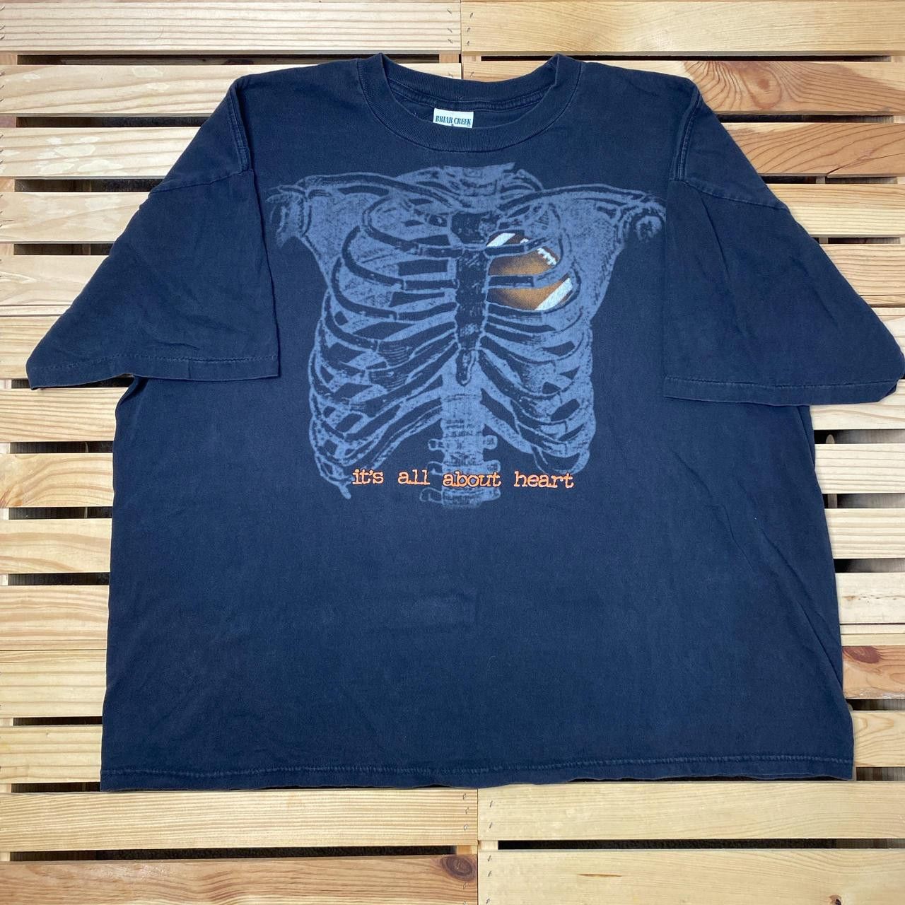 Other Vintage "It's All About Heart" Black Football Tee Size 2XL Size US XXL / EU 58 / 5 - 1 Thumbnail