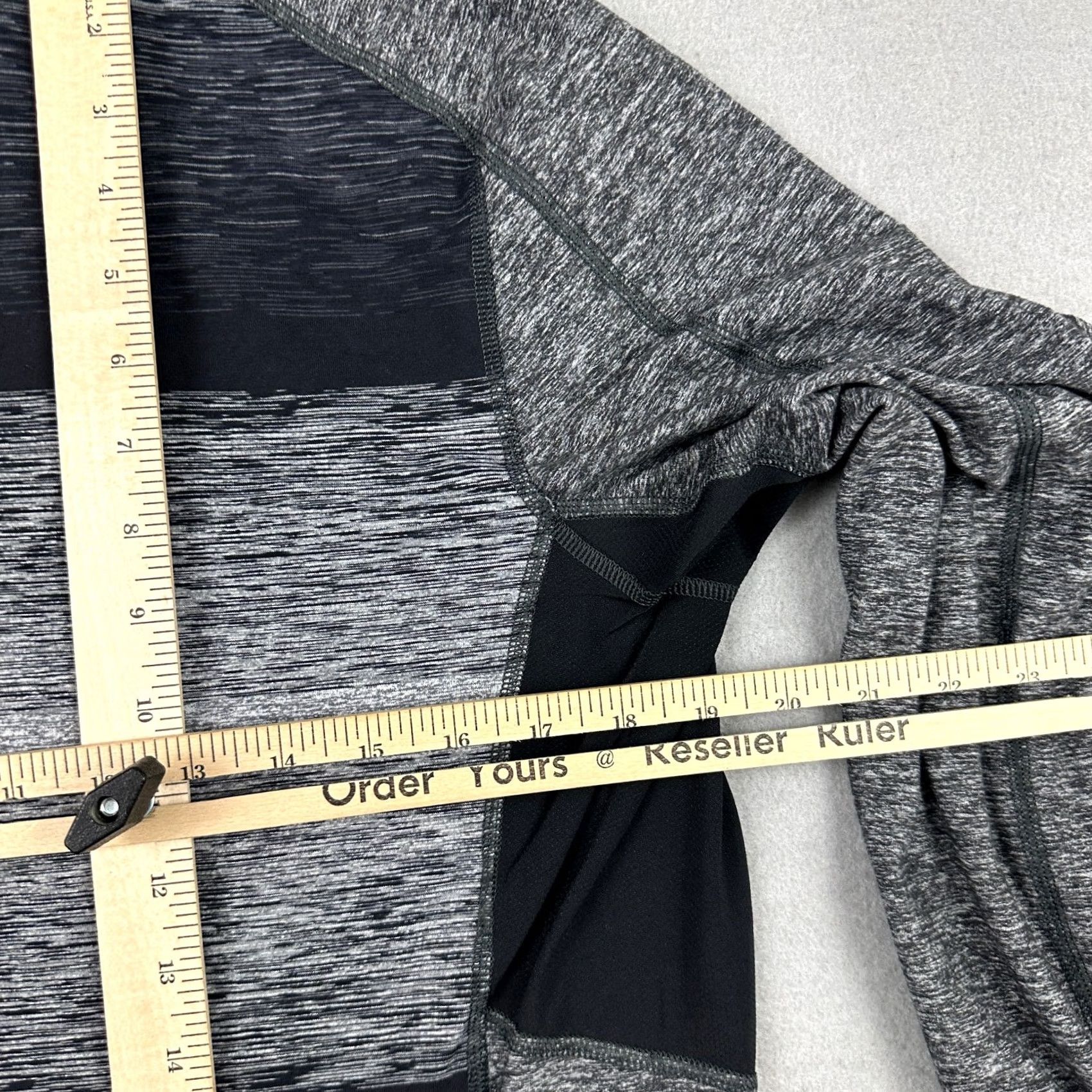 Lululemon Lululemon Sweater Men Large Gray Striped Pullover 1/4 Zip Pockets Sweatshirt Athletic Crew Neck Size US L / EU 52-54 / 3 - 5 Thumbnail