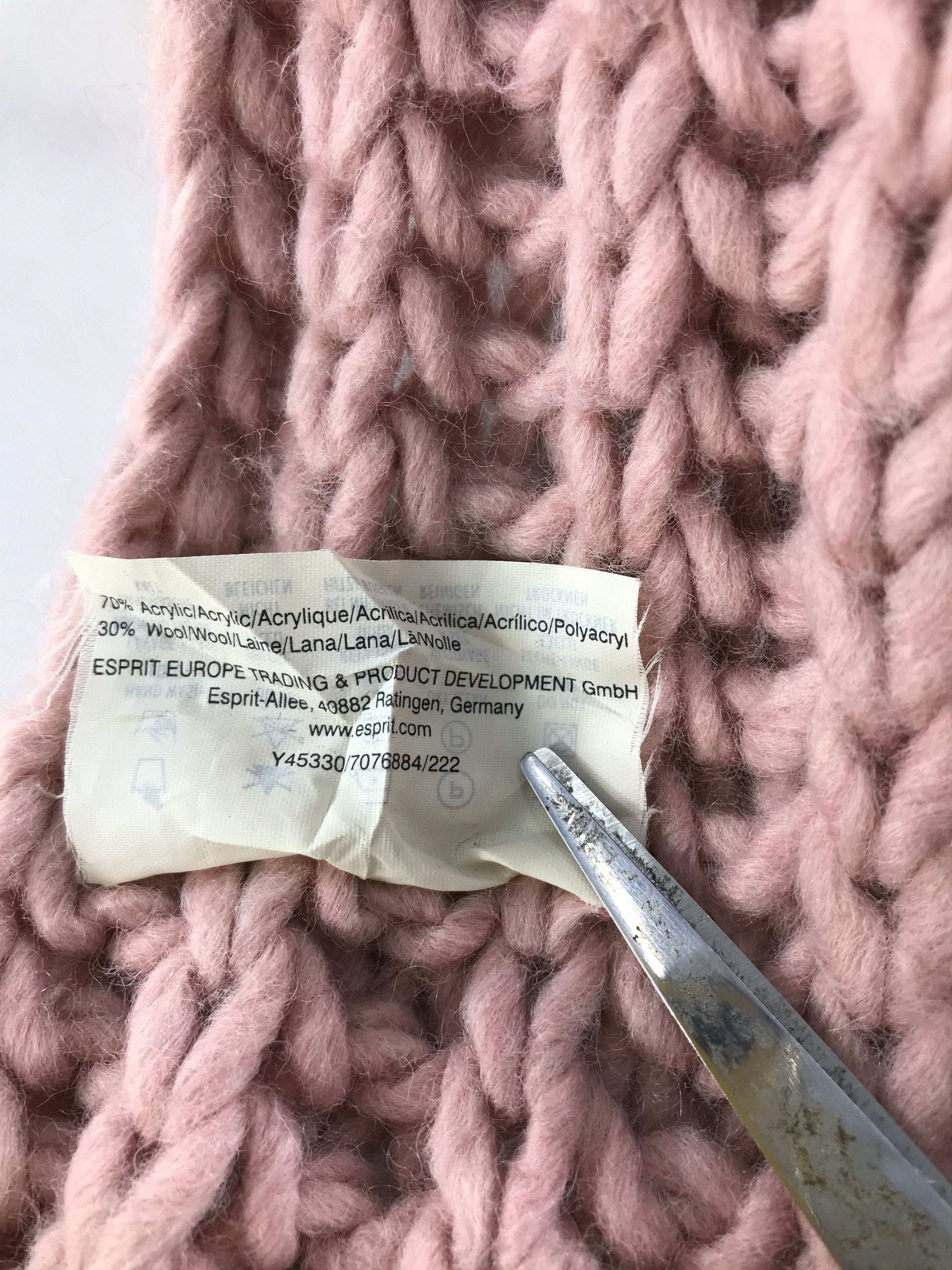 Esprit Esprit Scarf Muffler Knitwear Neckwear Neck Warmer V180 Size ONE SIZE - 6 Thumbnail
