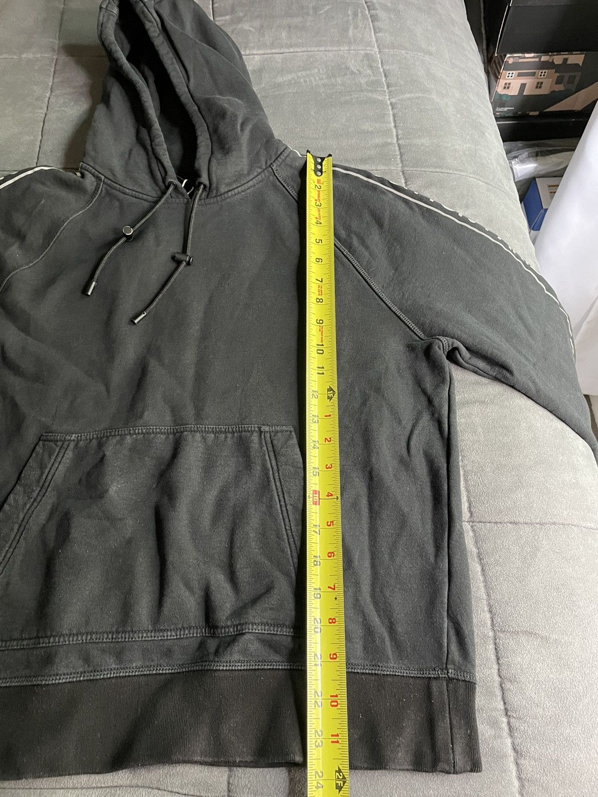 Louis Vuitton Louis Vuitton Black Reflective Logo Hoodie Size US M / EU 48-50 / 2 - 4 Thumbnail