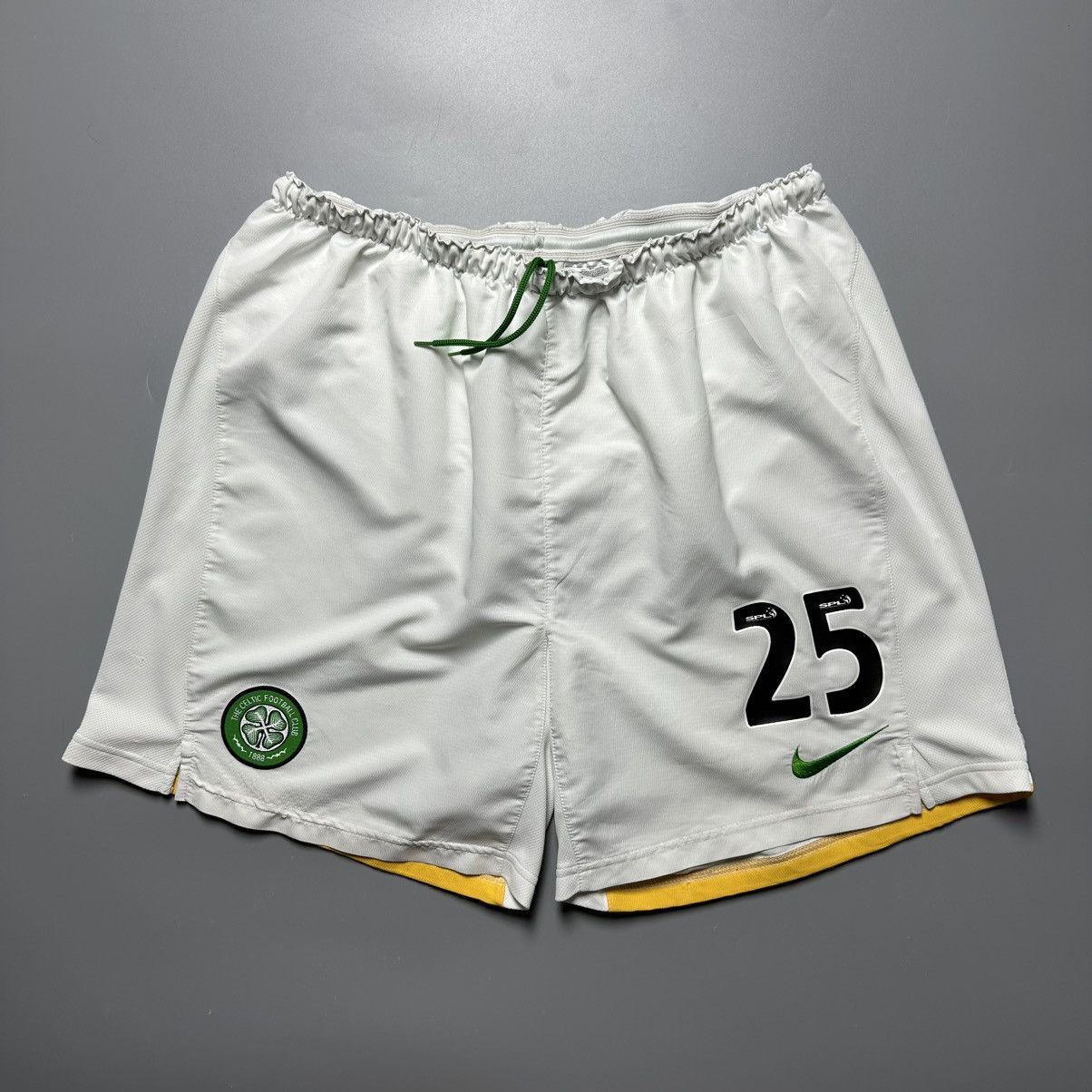 Nike CELTIC NIKE 2008/2010 FOOTBALL HOME SHORTS #25 NAKAMURA Size US 34 / EU 50 - 1 Thumbnail