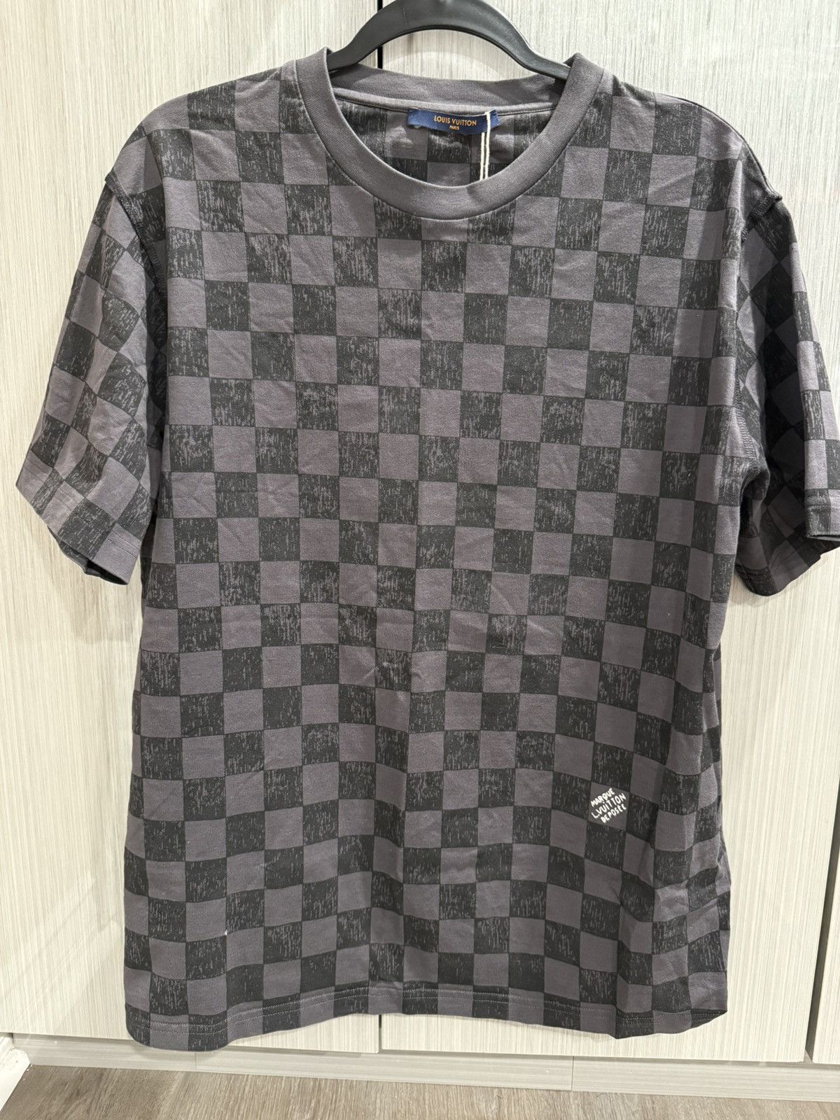 Louis Vuitton Louis Vuitton Grey Damier Logo T Shirt Size US XL / EU 56 / 4 - 1 Thumbnail