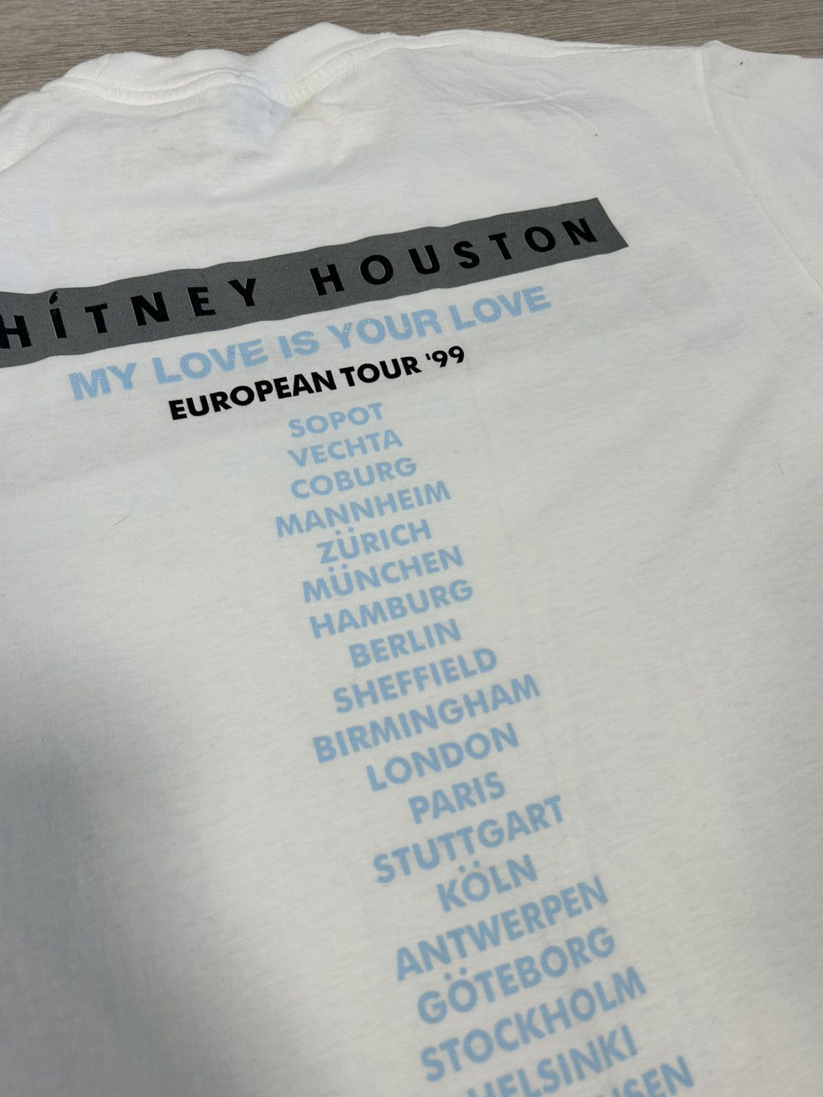Vintage Vintage Whitney Houston Tour Europe 1999 USA size XL Size US XL / EU 56 / 4 - 5 Thumbnail