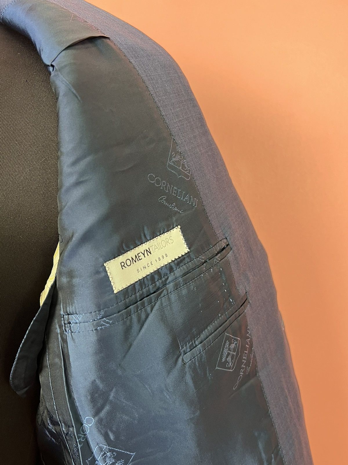 Corneliani Corneliani virgin wool luxury blazer Size 50R - 9 Thumbnail