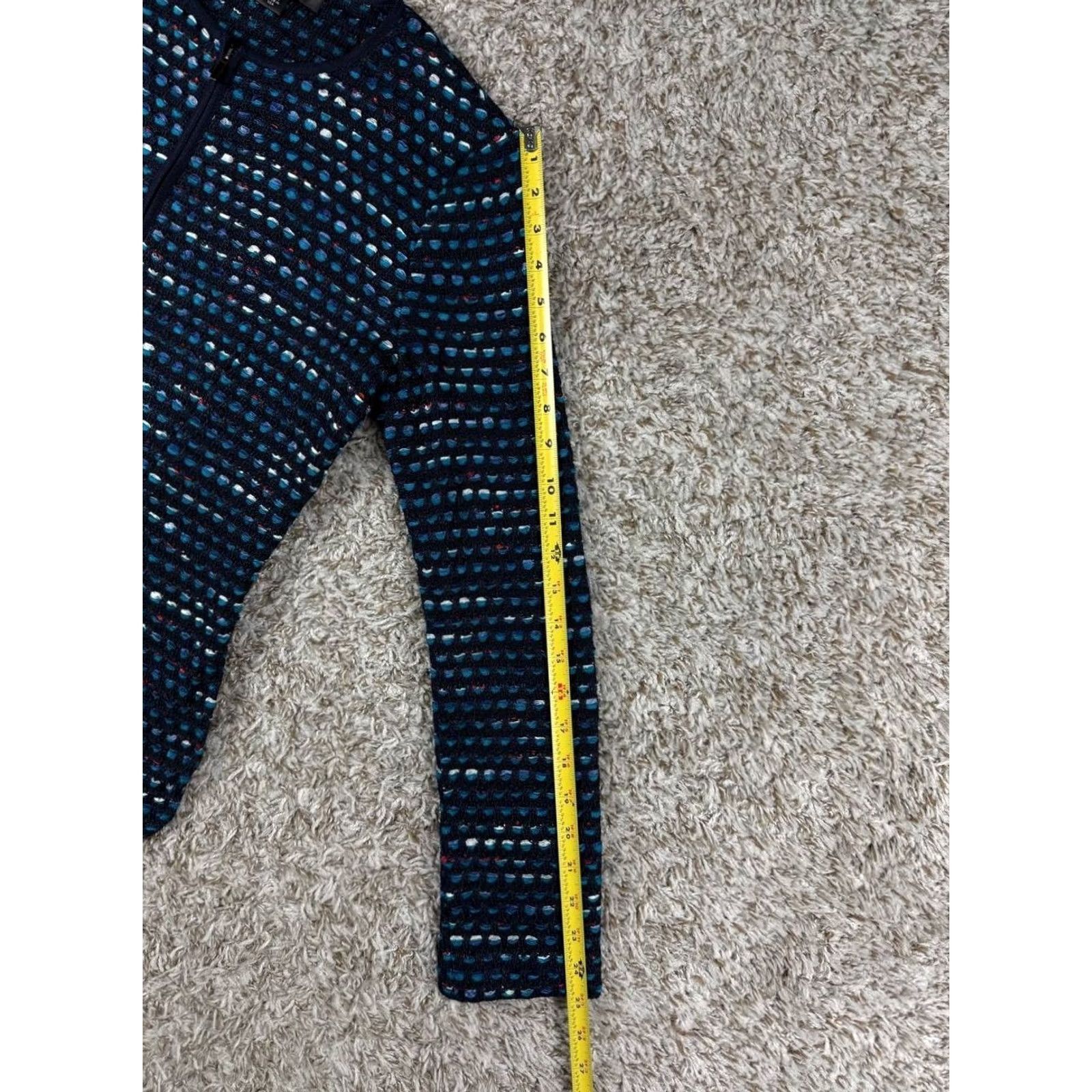 St. John St. John Textured Knit Zip Front Jacket Sweater Size 6 Made USA Women Crewneck Full Zip Blue Knit Fall Winter Spring Regular Shirt/Hoodie? Size M / US 6-8 / IT 42-44 - 7 Thumbnail