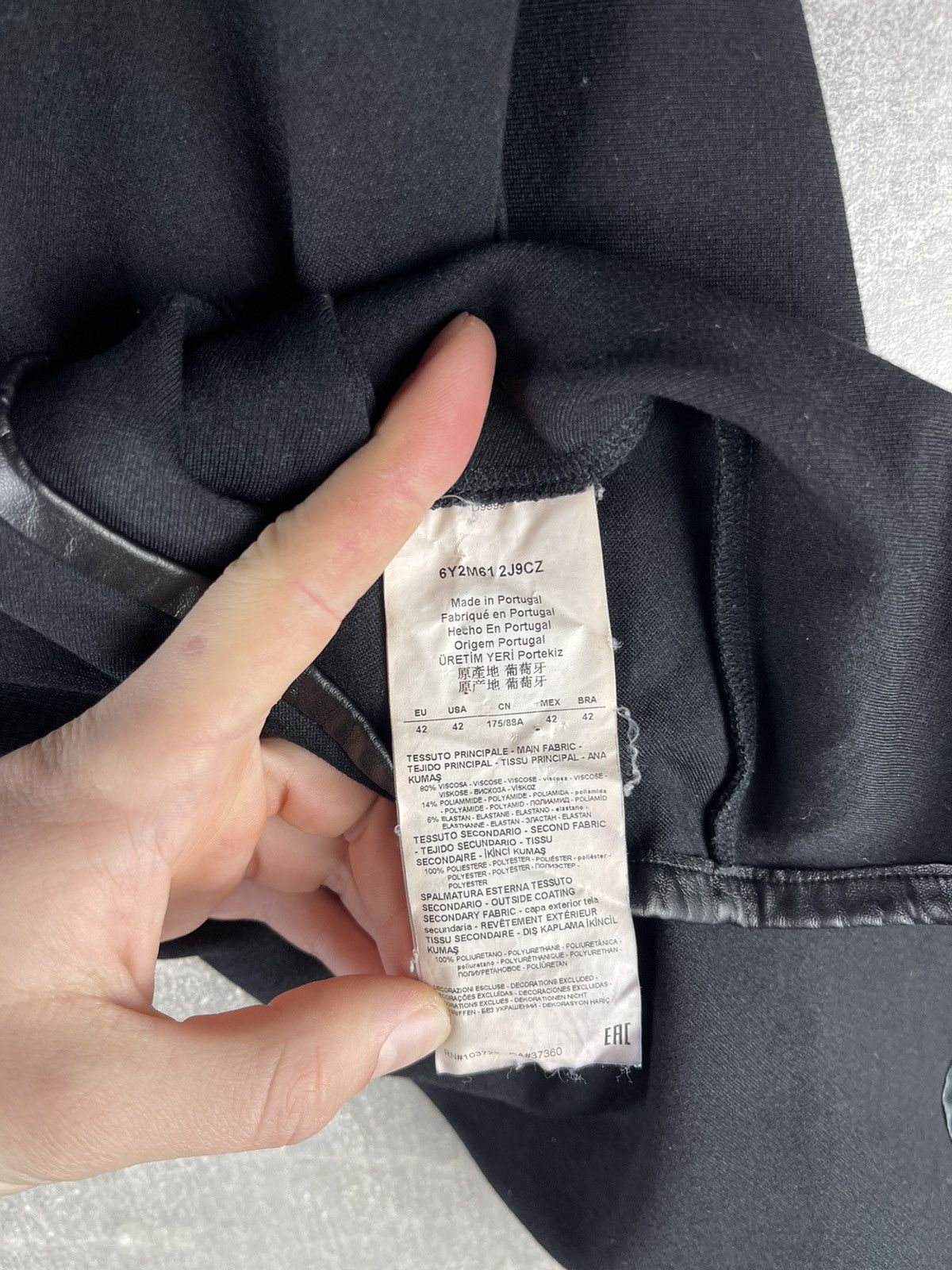 Emporio Armani Emporio Armani Zip Neck Mock Turtleneck Top Black Size 42 Size S / US 4 / IT 40 - 11 Thumbnail