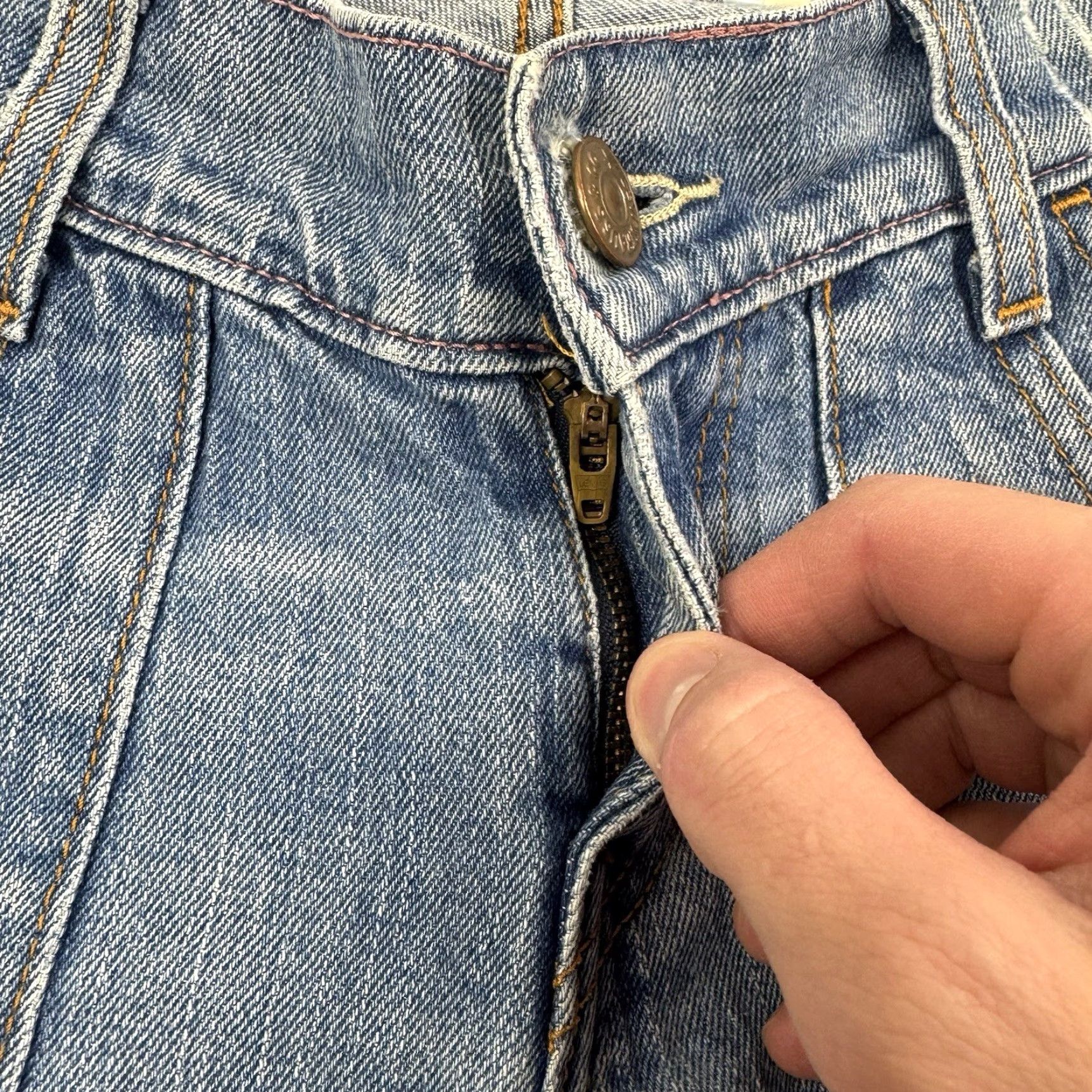 Levi's VINTAGE Levi's Bootcut Jeans Womens 5M Blue Hipster Y2K Pockets Low Waist Size 27" / US 4 / IT 40 - 4 Thumbnail