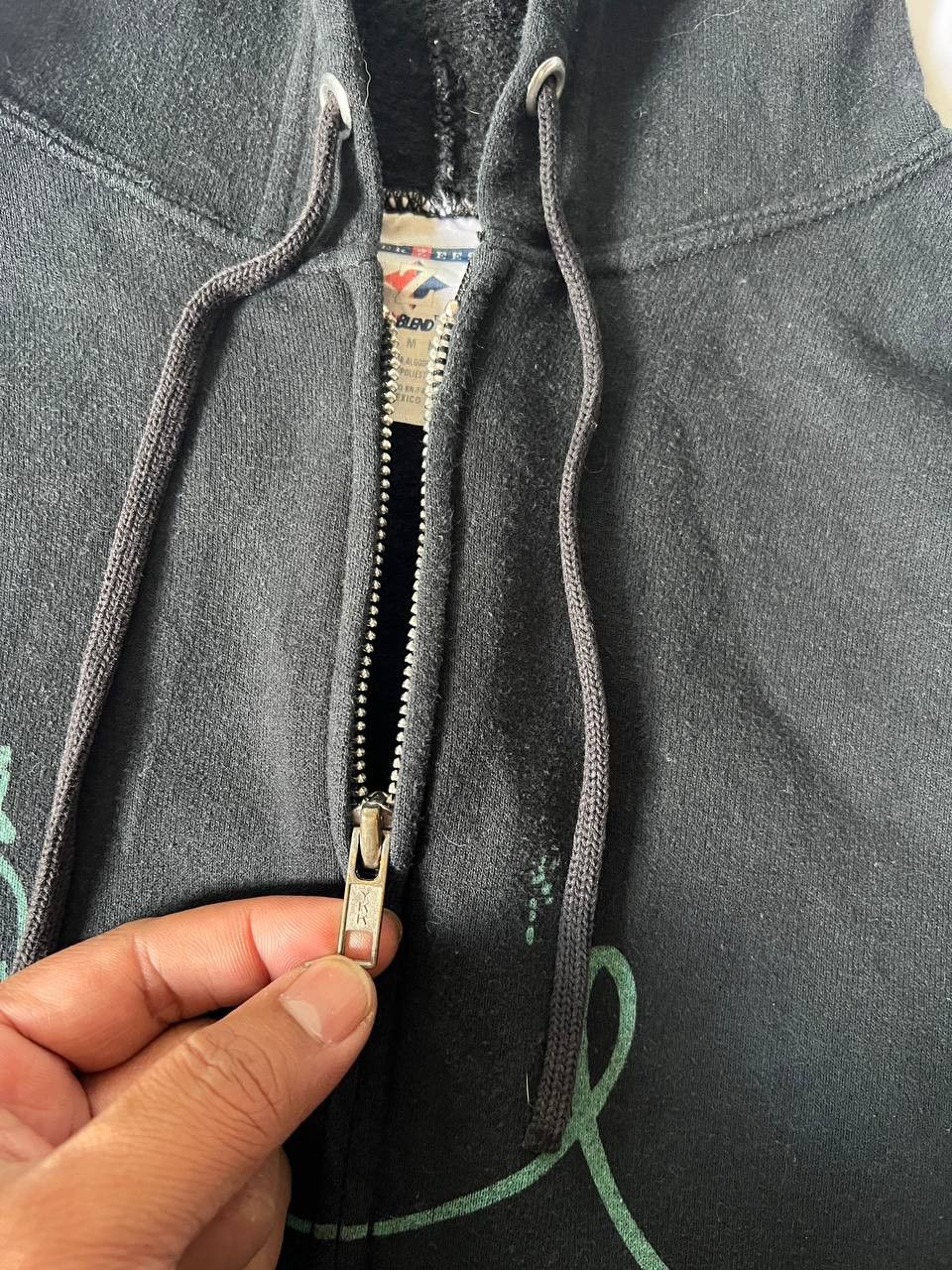 Japanese Brand Vintage Graffiti Zip Up Hoodie Balenciaga Style Size US M / EU 48-50 / 2 - 9 Thumbnail