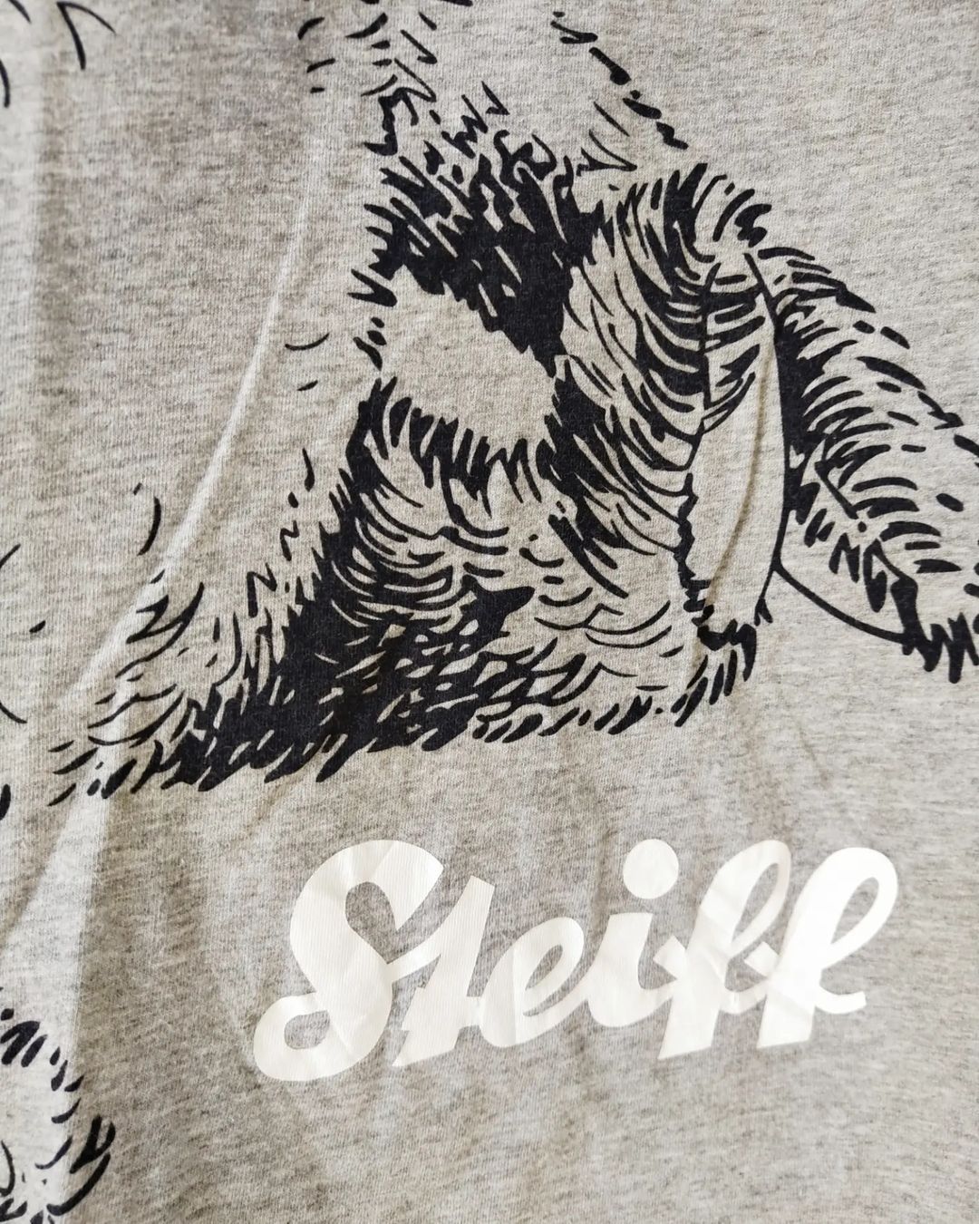 Japanese Brand × Uniqlo Steiff Teddy Bear x Uniqlo Big Print Tees Size US M / EU 48-50 / 2 - 3 Thumbnail