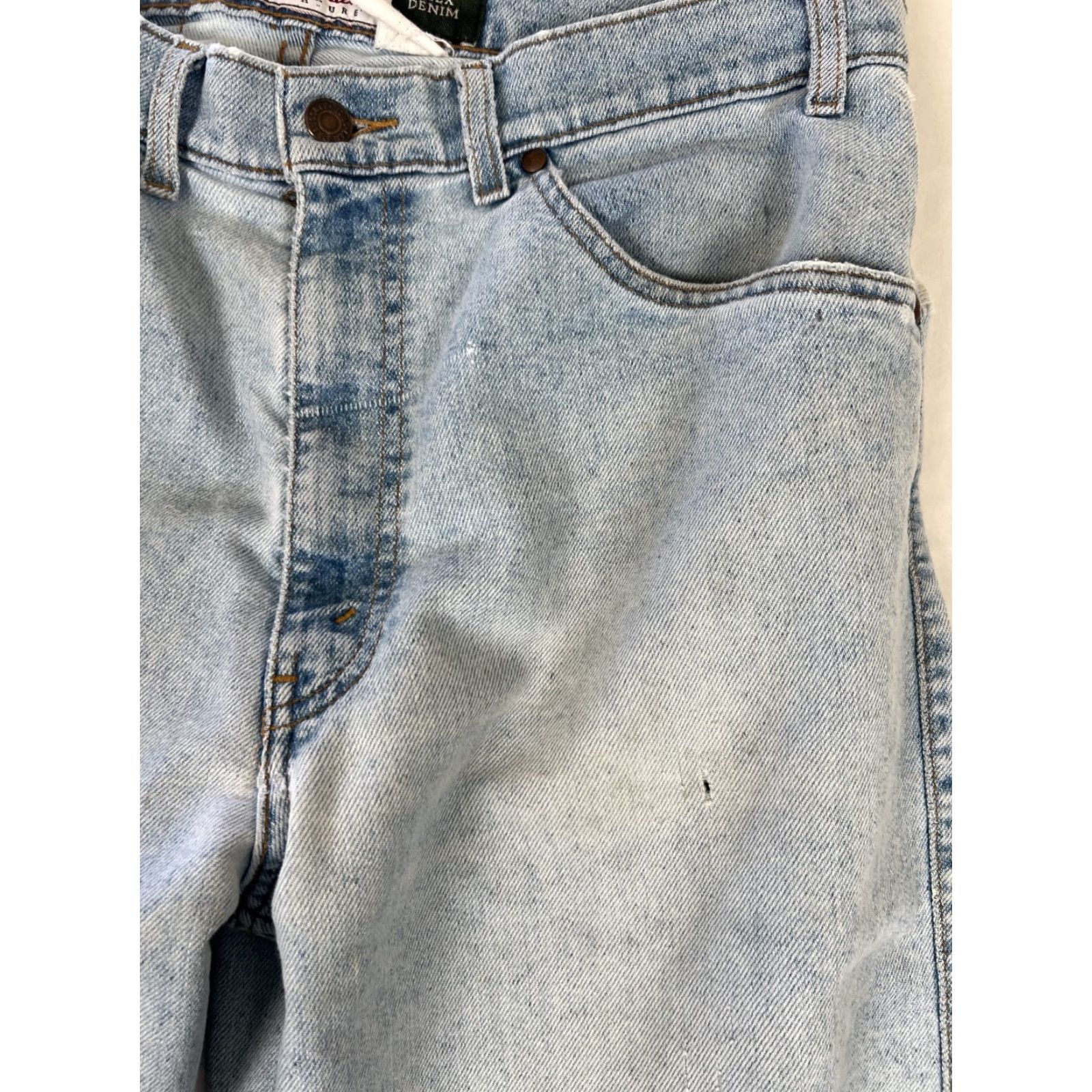Levi's VINTAGE Levi's 500 Series Jeans Denim Size 34x32 Light Wash Distressed Stains 90s Men Blue Leather? (No, remove nonexistent) Size US 34 / EU 50 - 5 Thumbnail