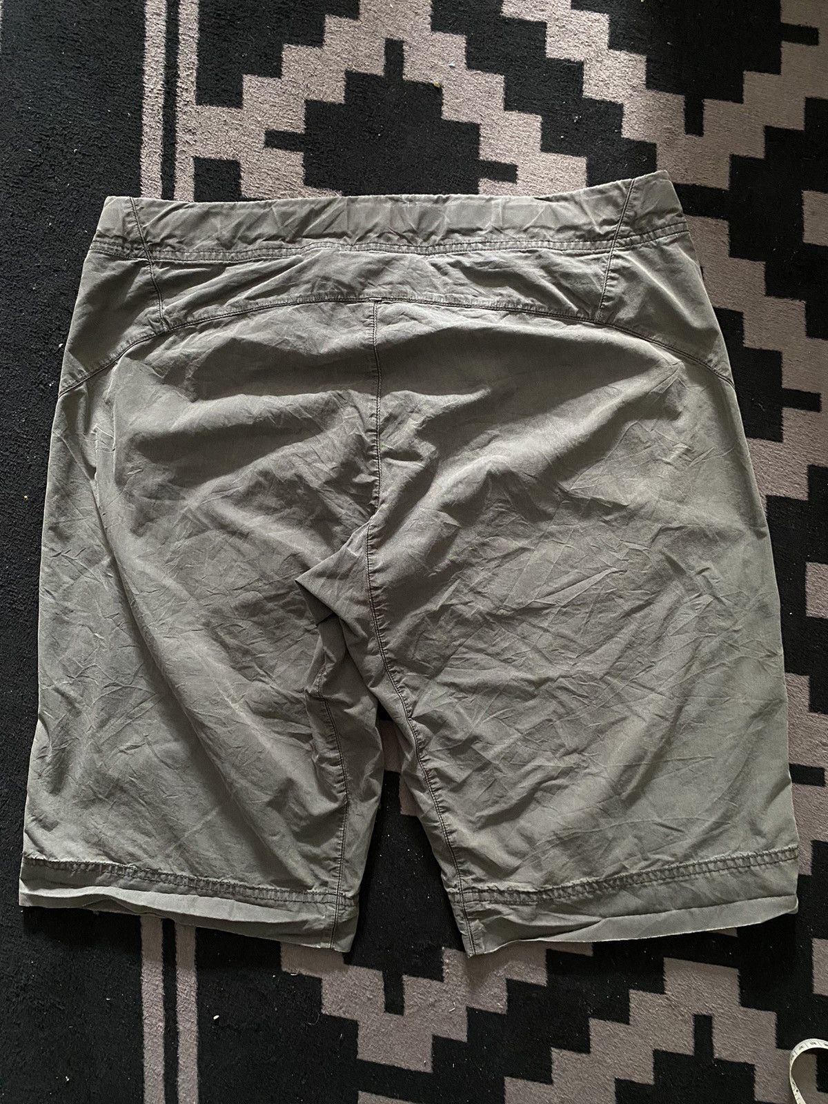 Arc'teryx × Vintage Vintage arc’teryx distressed short pants Size US 34 / EU 50 - 2 Thumbnail