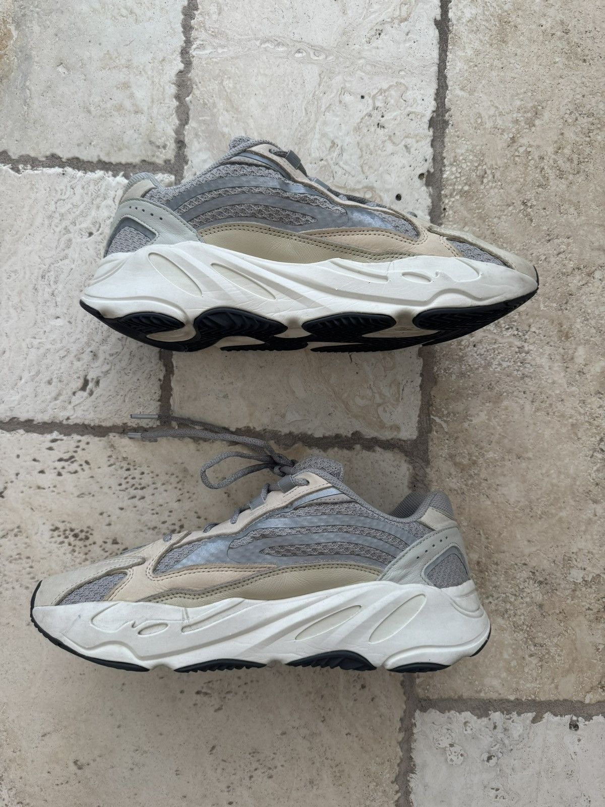 adidas gazelle silver green womens Yeezy Boost 700 V2 'Static'