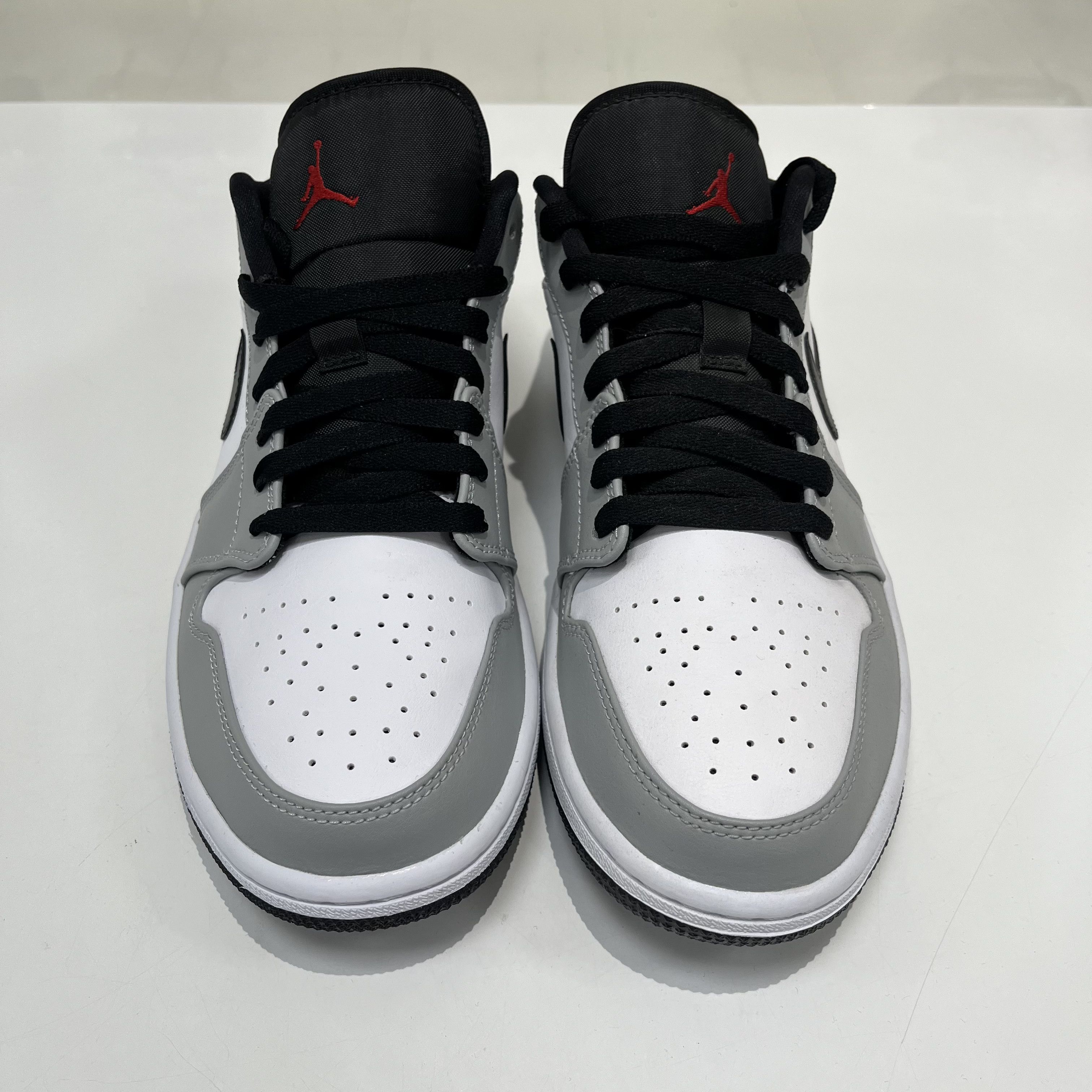 Nike Air Jordan 1 Low Light Smoke Grey Size US 10 / EU 43 - 5 Thumbnail