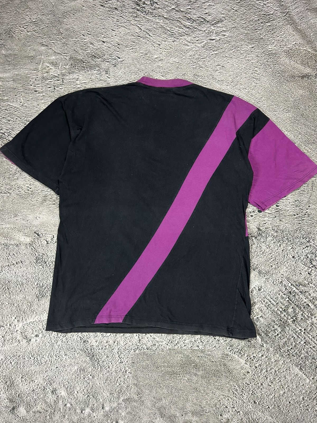 Puma Puma vintage t-shirt 90s purple black big logo Size US L / EU 52-54 / 3 - 7 Thumbnail