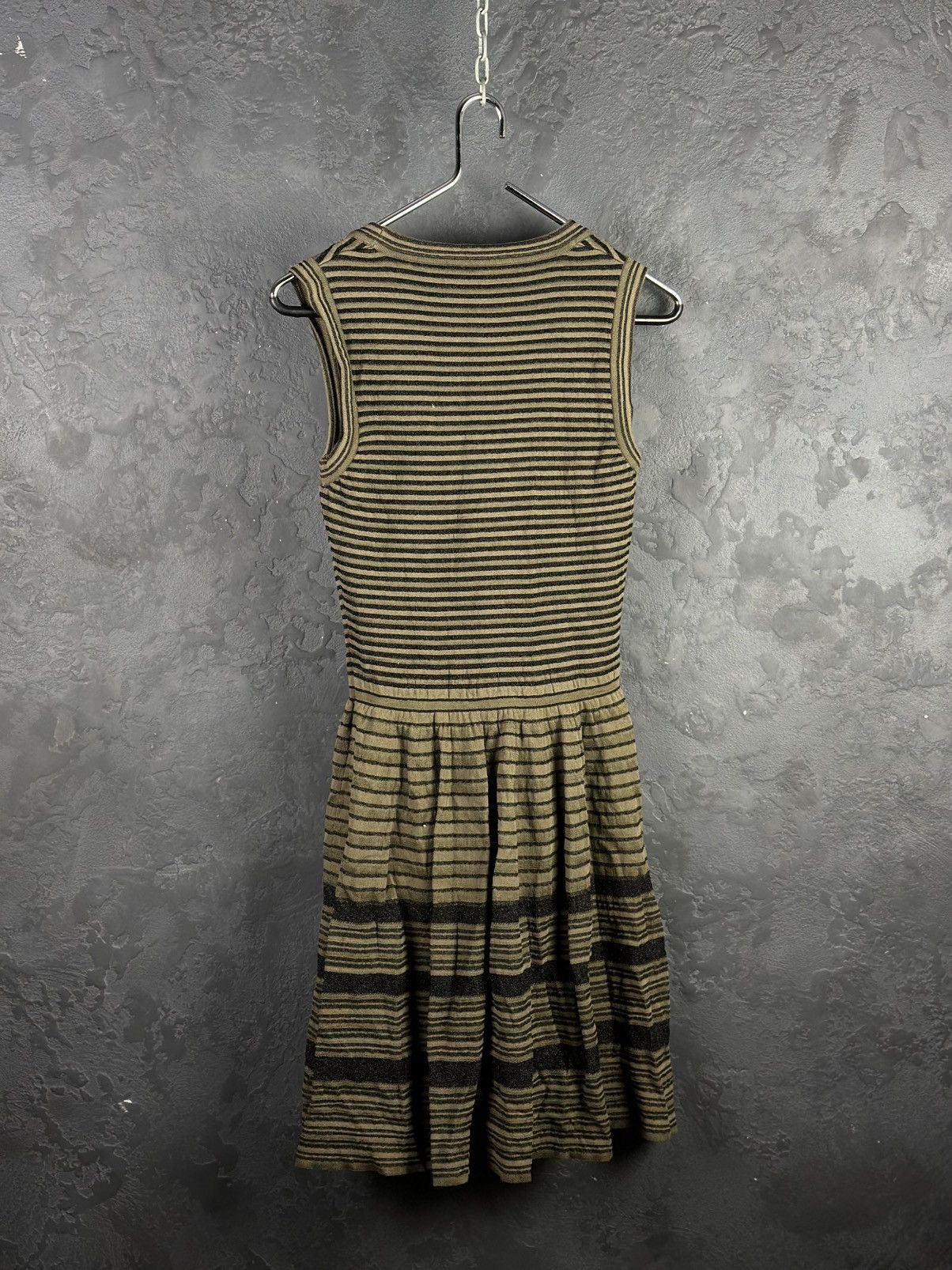Missoni Vintage Missoni Sparkly Striped Pleated Dress Avant-Garde Size M / US 6-8 / IT 42-44 - 3 Thumbnail