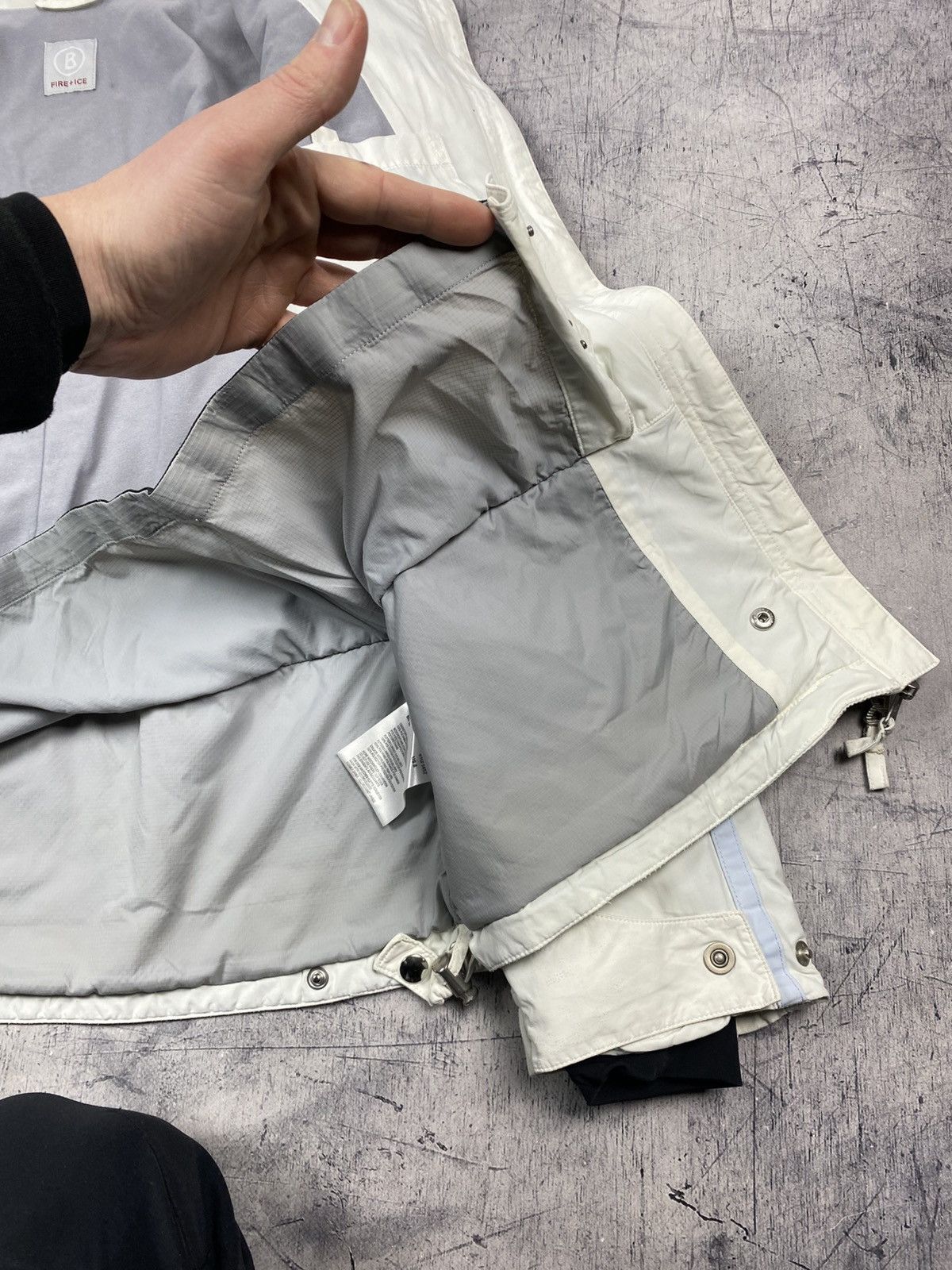 Bogner Women’s Bogner Fire + Ice White Ski Jacket Hooded Winter Size M / US 6-8 / IT 42-44 - 16 Thumbnail