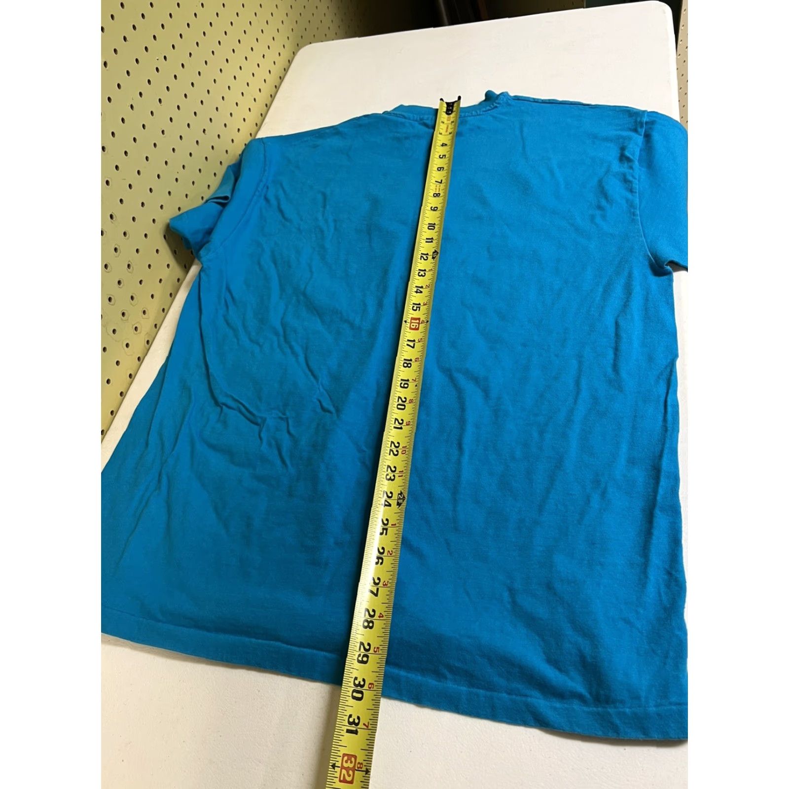 Hanes VINTAGE Hanes T-Shirt XL Blue Stitch Crew Neck Short Sleeve Men Graphi c Save the Field Trips Whales Size US XL / EU 56 / 4 - 8 Thumbnail
