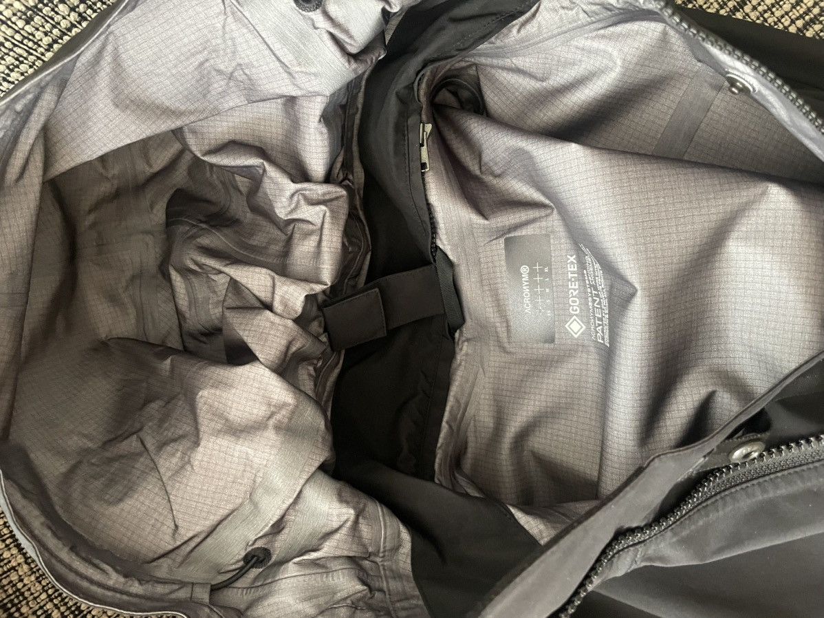 Acronym Acronym J47-GT Size US XS / EU 42 / 0 - 8 Thumbnail