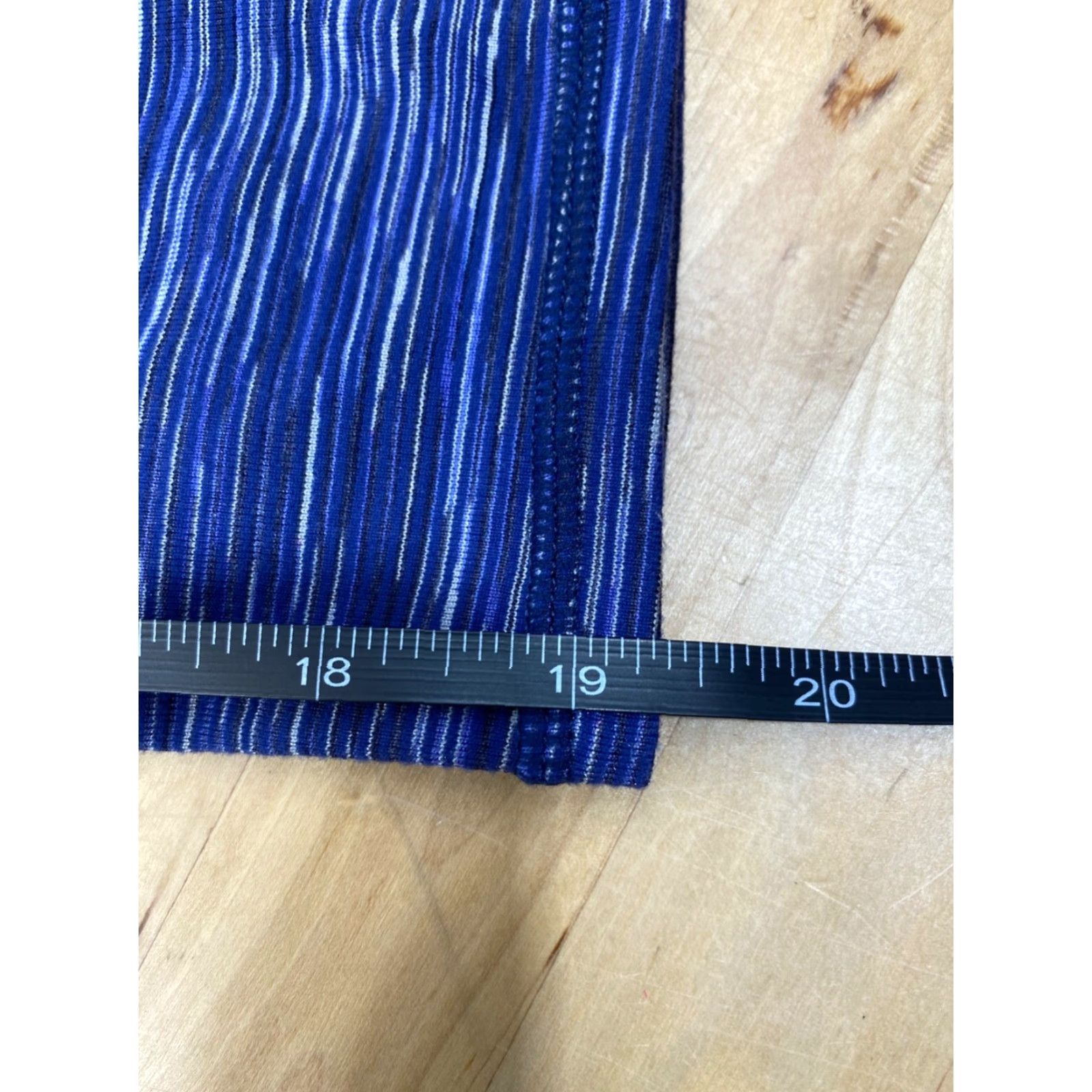 Athleta Athleta Leggings Capri Womens Size S Blue/Purple Activewear Yoga Gym Casual Breathable Elastic Waist Blended Fabric Women's Capris (Vintage: No) Size 28" / US 6 / IT 42 - 6 Thumbnail