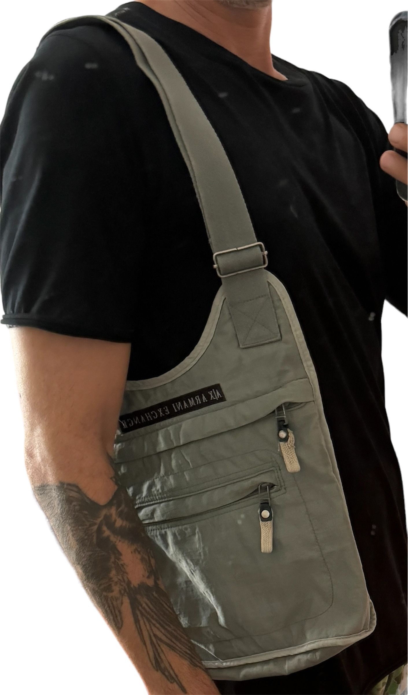 Armani Exchange ARMANI EXCHANGE Grey Nylon Crossbody Shoulder Bag Vintage Size ONE SIZE - 9 Thumbnail
