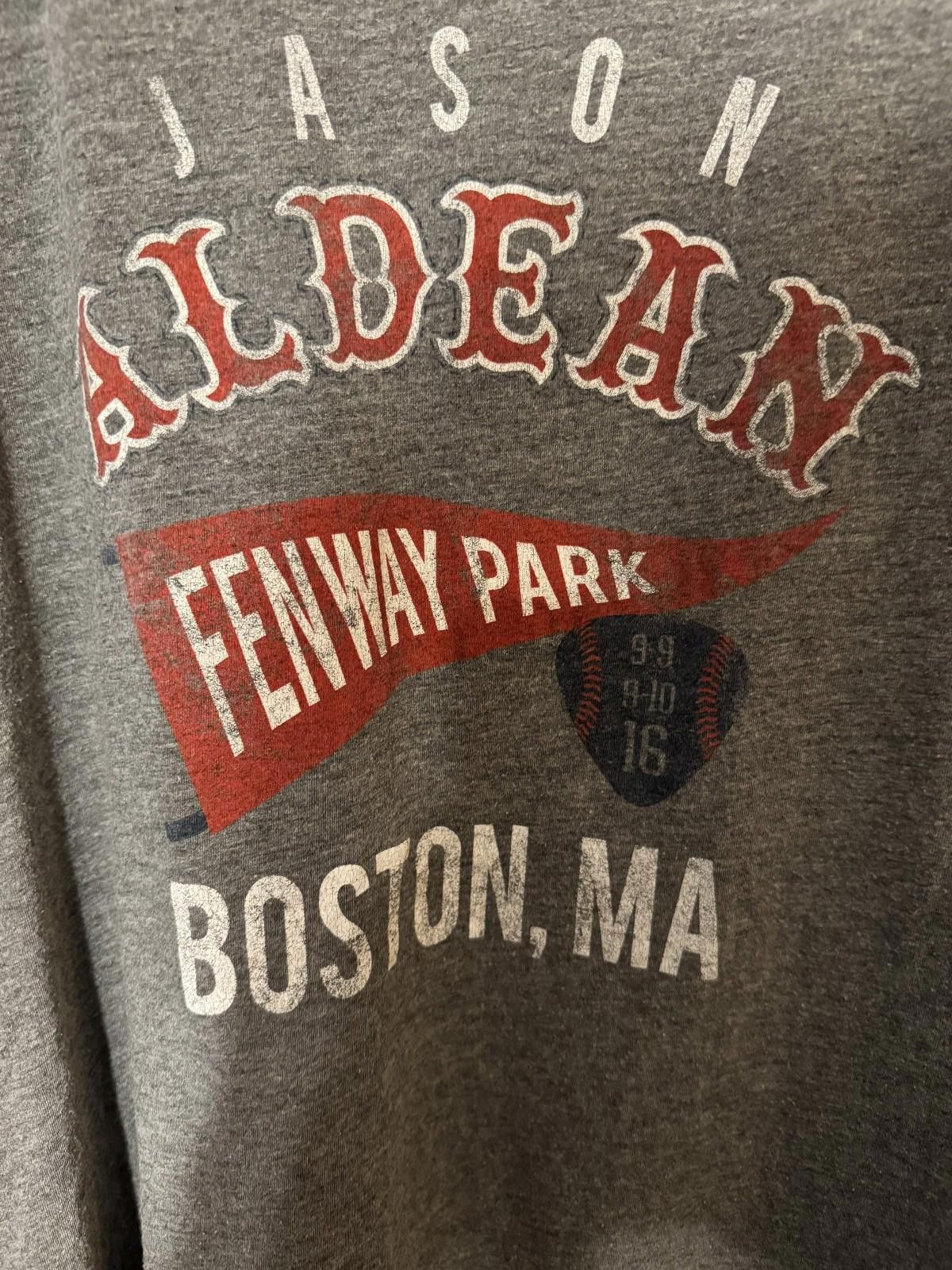 Gildan Jason Aldean Fenway Park Concert t-shirt Gray Women's size L Size US L / EU 52-54 / 3 - 3 Thumbnail