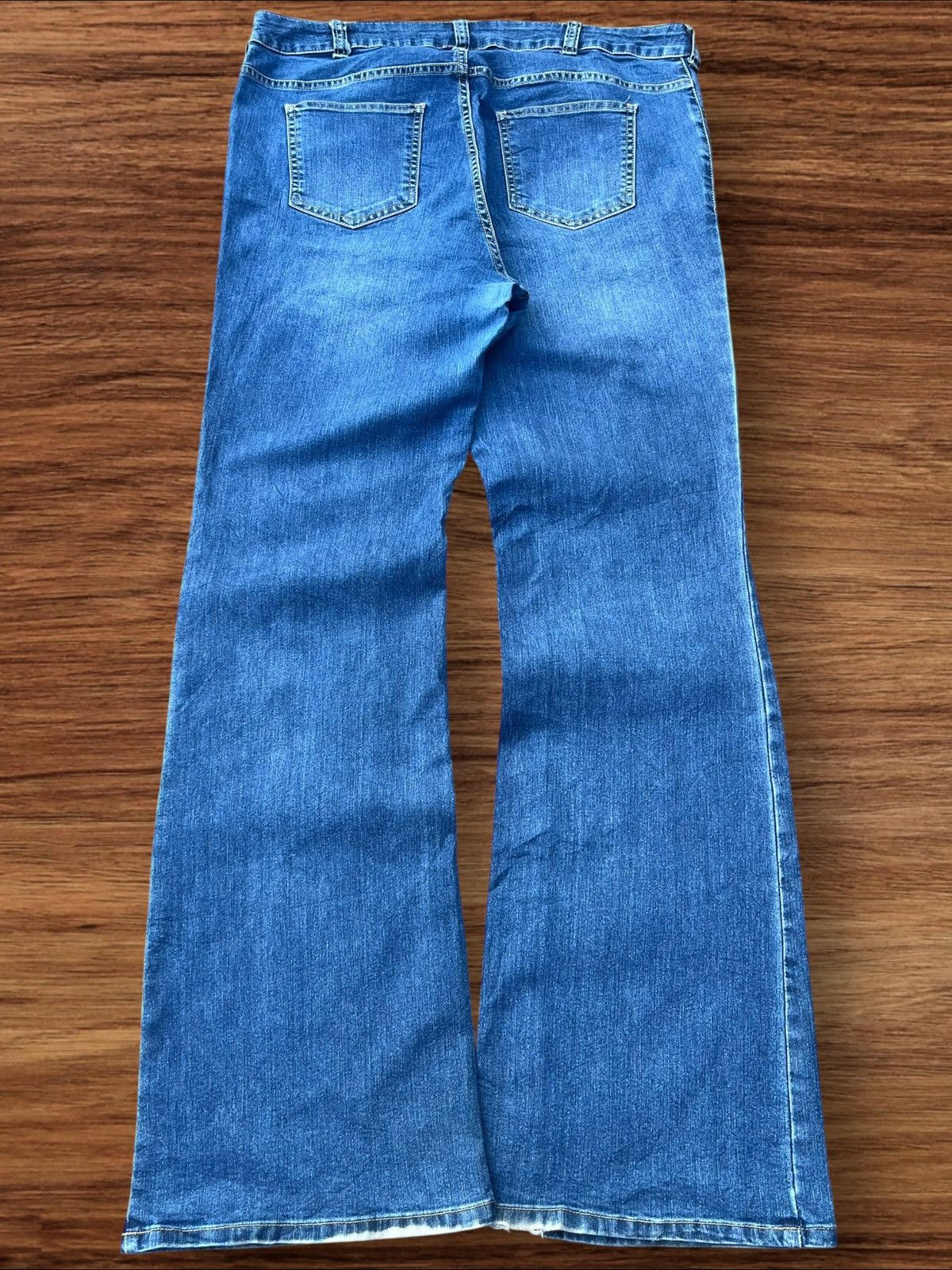 Japanese Brand Vintage Y2K Japanese Brand Blue Washed Mid Rise Flare Jeans Size US 36 / EU 52 - 2 Thumbnail
