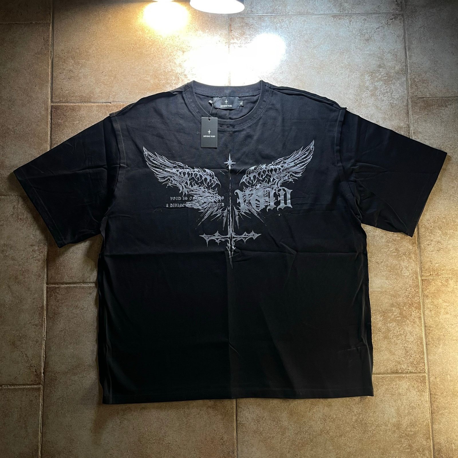 Vintage Divine Void Gargoyle Wings Graphic Tee size XL Size US XL / EU 56 / 4 - 1 Thumbnail