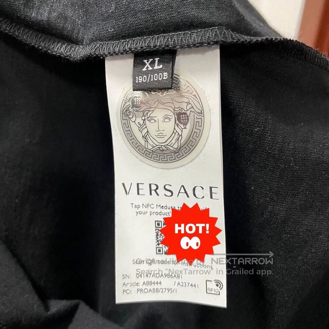 Versace Versace Men's Short Sleeve T-Shirt. Size US XL / EU 56 / 4 - 4 Thumbnail