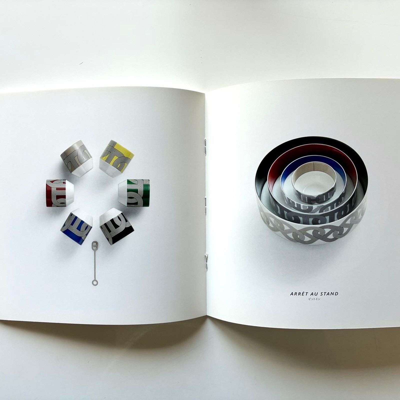 Hermes × Vintage Hermès "SOH" white and multi-coloured catalog Size ONE SIZE - 2 Thumbnail