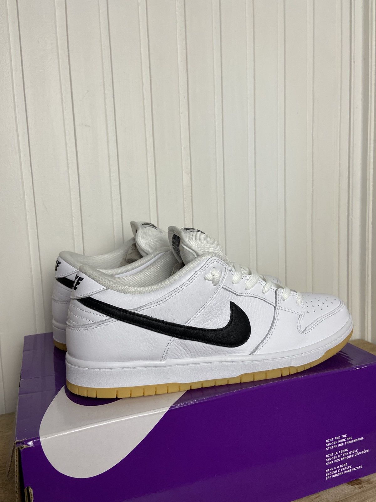 Nike New Nike SB Dunk Low Pro "White Gum" authentic Size 11US Size US 11 / EU 44 - 6 Thumbnail