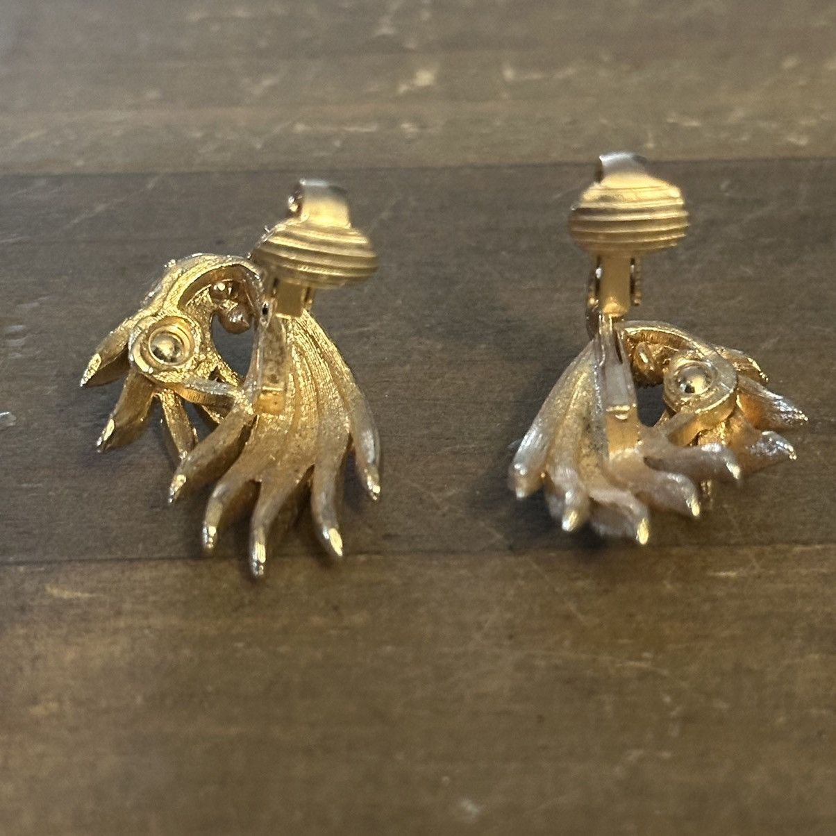 Vintage Vintage Lisner leaf clip on earrings Size ONE SIZE - 3 Thumbnail