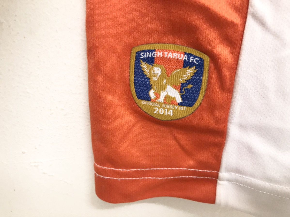 Mizuno × Vintage RARE 🔥 SINGHTARUA FC PORT FC THAILAND SOCCER FOOTBALL CLUB Size US L / EU 52-54 / 3 - 9 Thumbnail