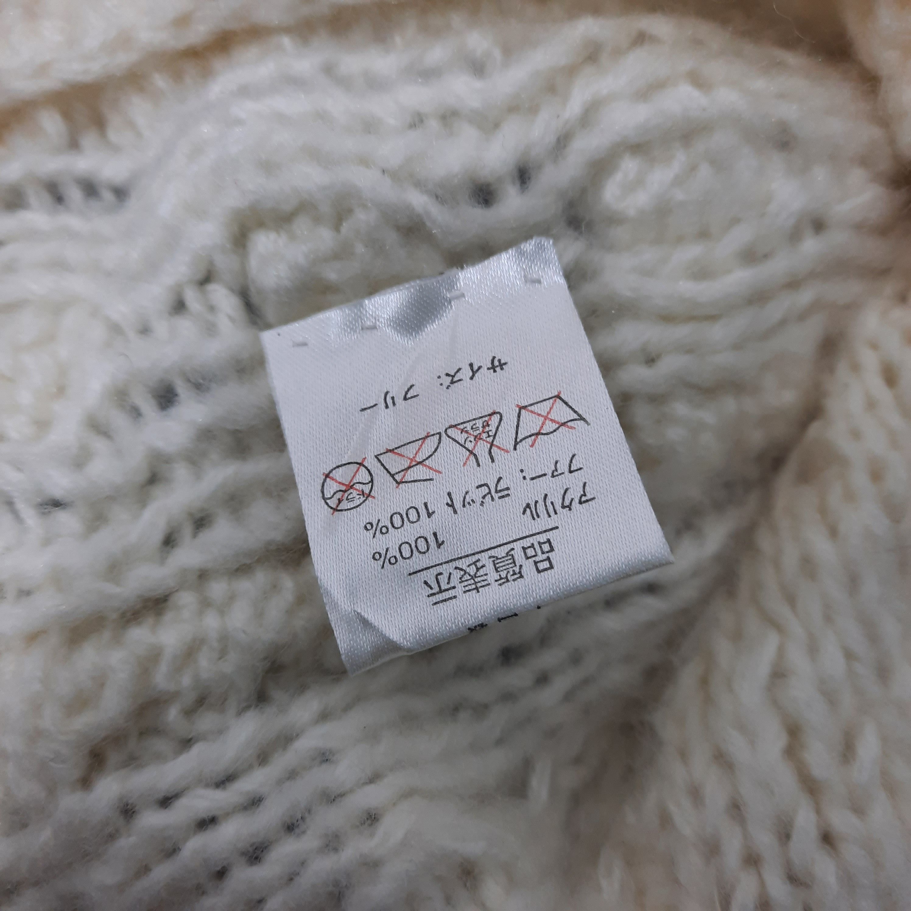 Japanese Brand 🏔 Japanese brand earflap beanie hat Size ONE SIZE - 4 Thumbnail