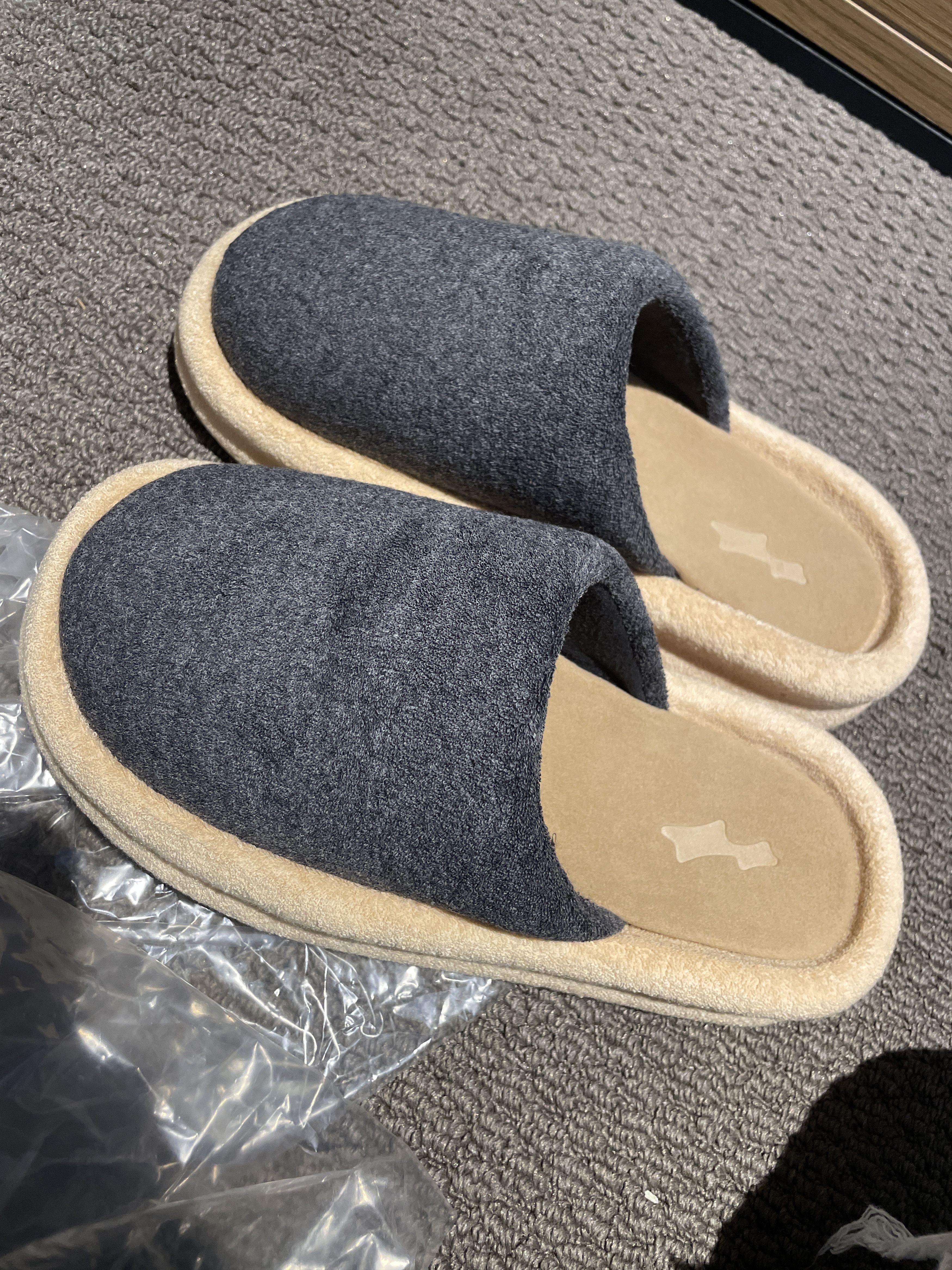 SKYLRK Rest slippers Size US 6 / EU 39 - 10 Thumbnail
