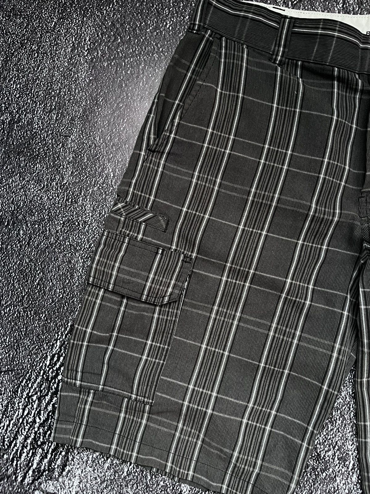 Dickies Y2K Dickes Checkered Cargo Shorts Grey Size US 32 / EU 48 - 5 Thumbnail