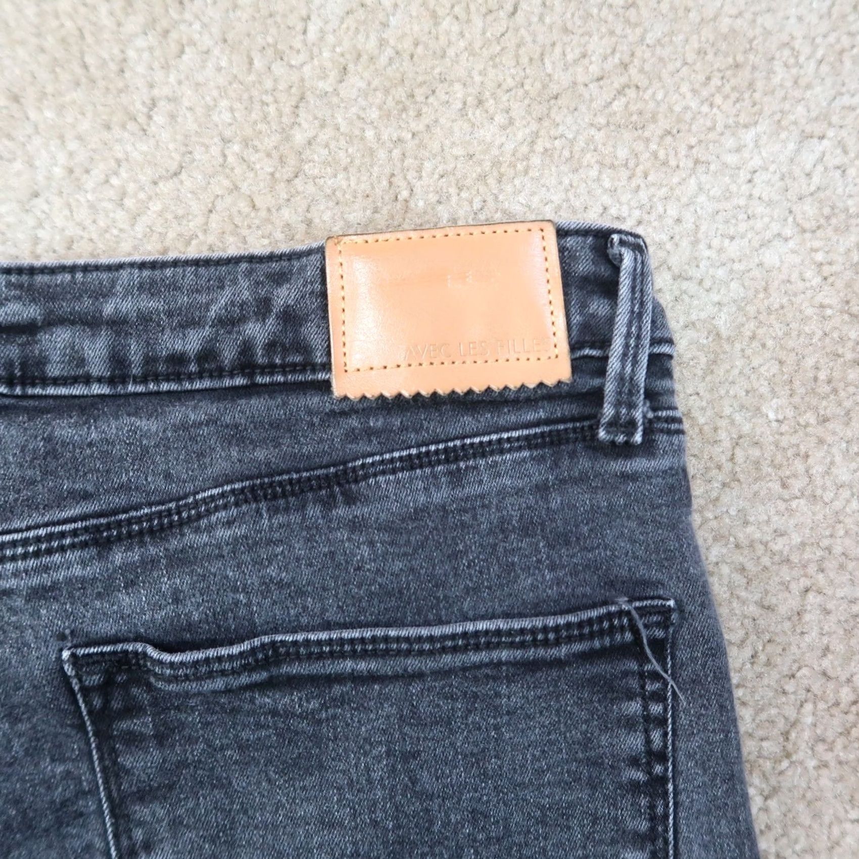 AVEC LES FILLES Avec Les Filles Women's Jeans Flare Leg High Rise Dark Wash Black 31 Inseam 32 Size 24" / US 00 / IT 34 - 6 Thumbnail