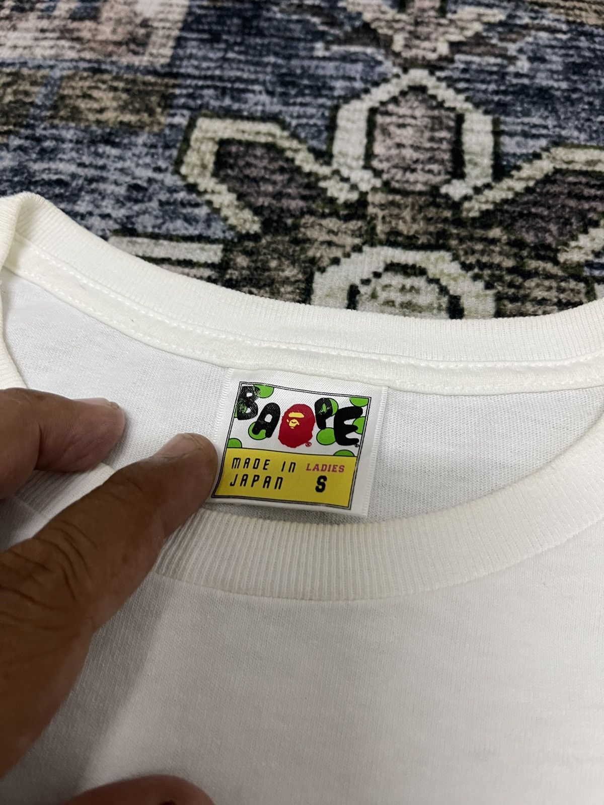 Bape 🇯🇵VINTAGE Y2K BATHING APE SPELLOUT RAINBOW VERY RARE Size S / US 4 / IT 40 - 9 Thumbnail