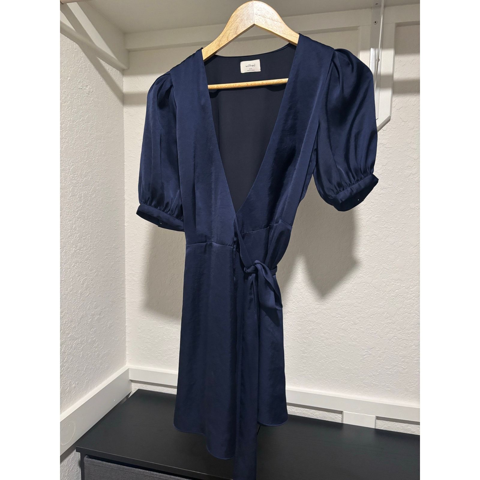 Aritzia NWOT Aritzia Wilfred Free Lune navy blue wrap dress XXS Size XS / US 0-2 / IT 36-38 - 2 Thumbnail