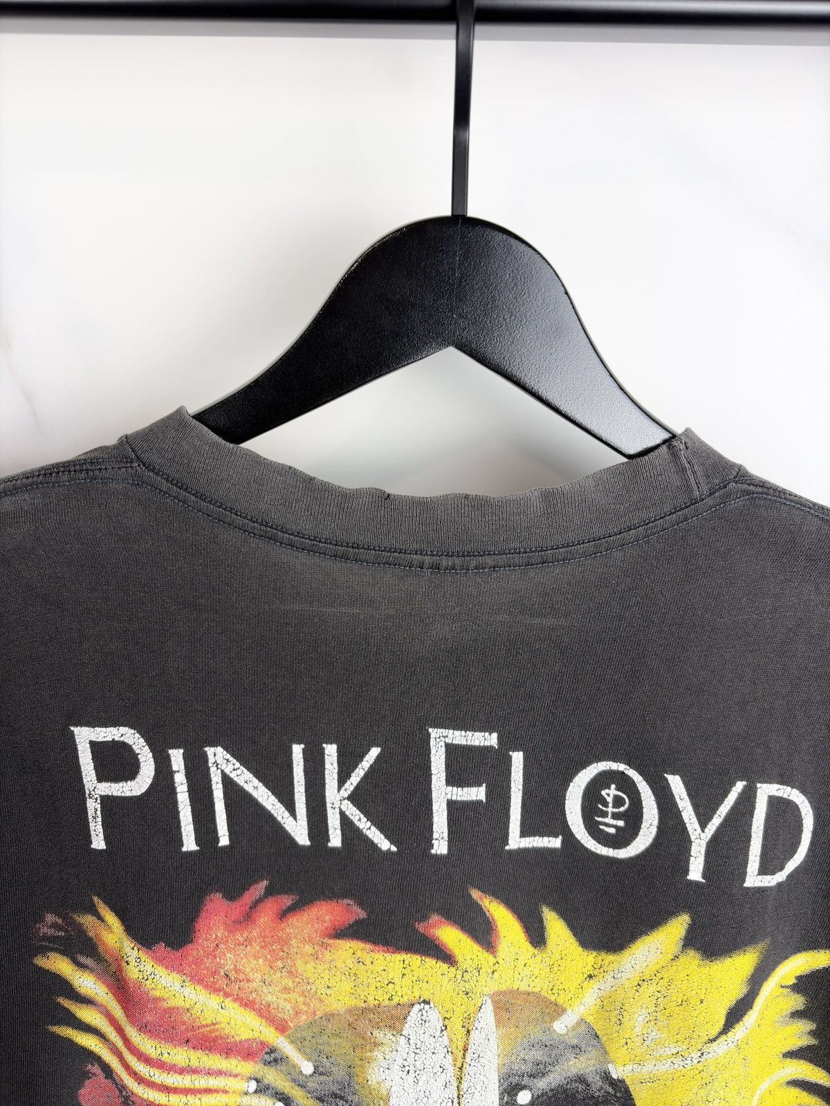 Vintage 1994 Pink Floyd Sun Dial Tour Faded Vintage Tshirt Size US L / EU 52-54 / 3 - 9 Thumbnail