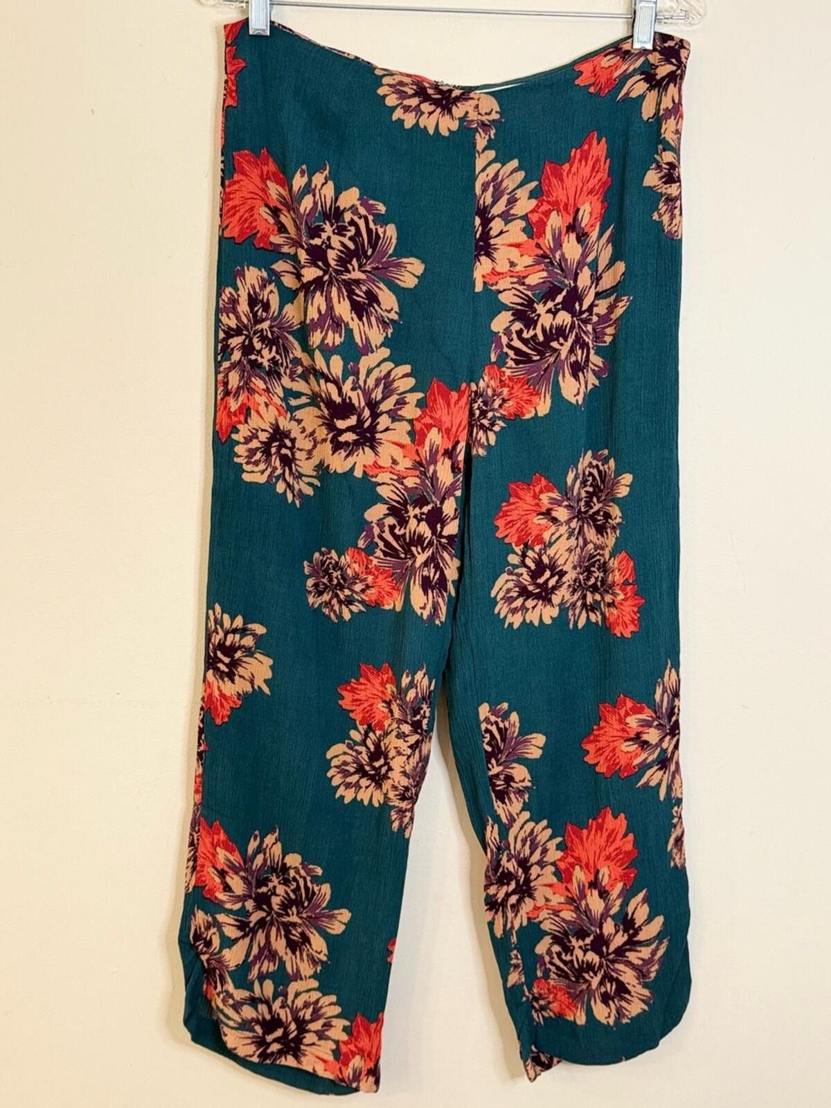 Other Honey Belle tropical crop pants green tan brown orange SZ LG Size 36" / US 14 / IT 50 - 3 Thumbnail