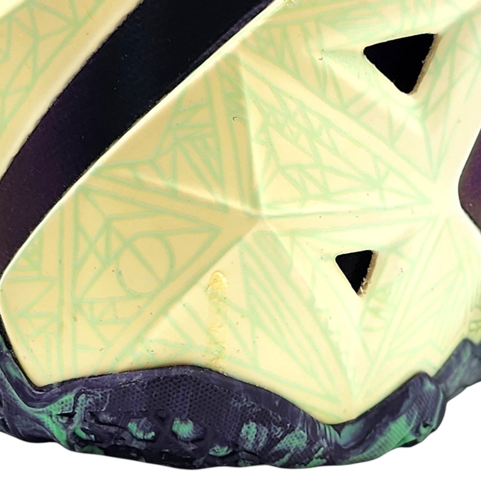 Nike LeBron 11 GS All Star 621712-701 Cashmere Green Glow US 7Y Size US 7 / IT 37 - 7 Thumbnail