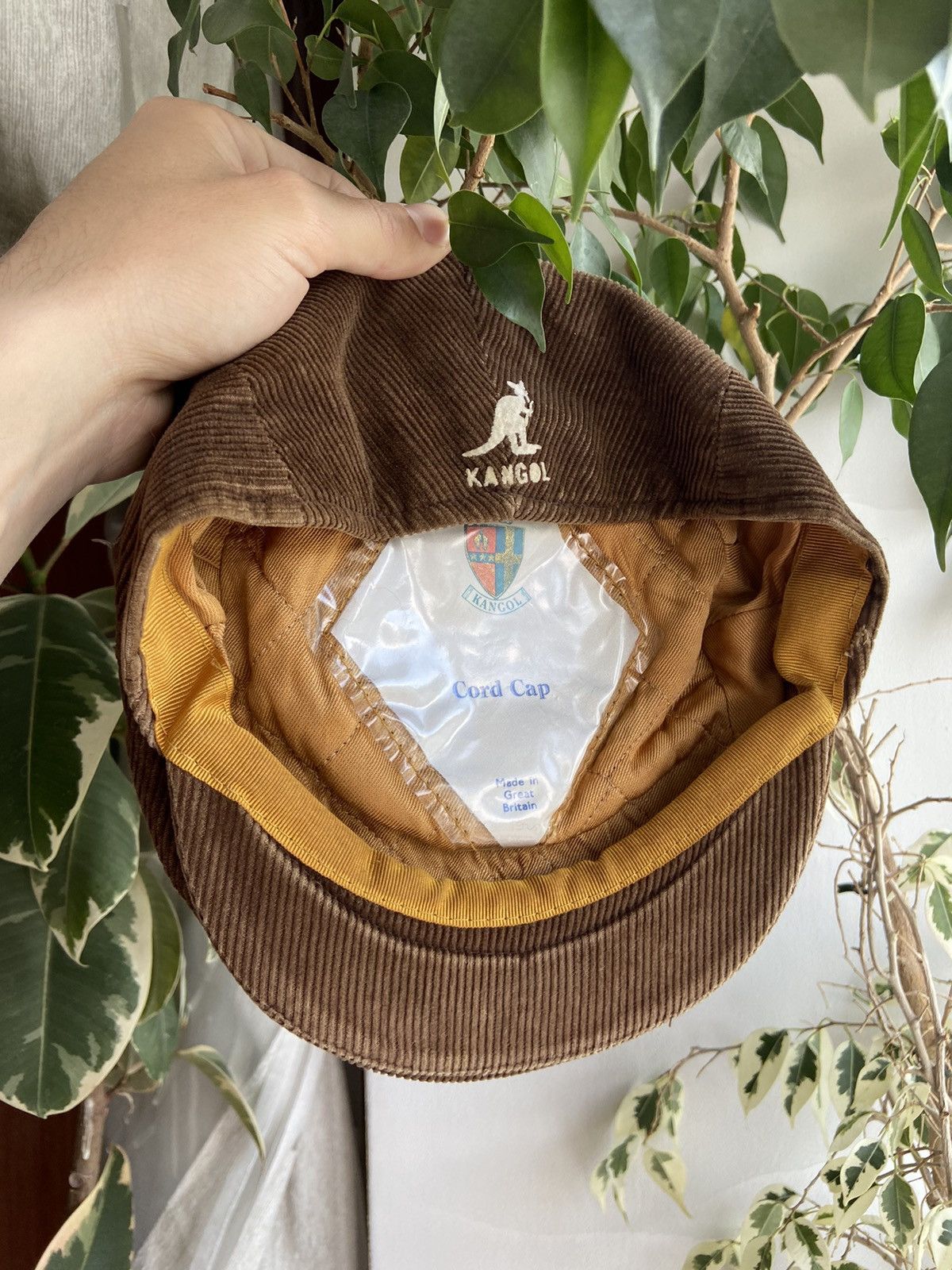 Kangol × Vintage Vintage Kangol Corduroy Brown Beret Cap Size ONE SIZE - 1 Thumbnail