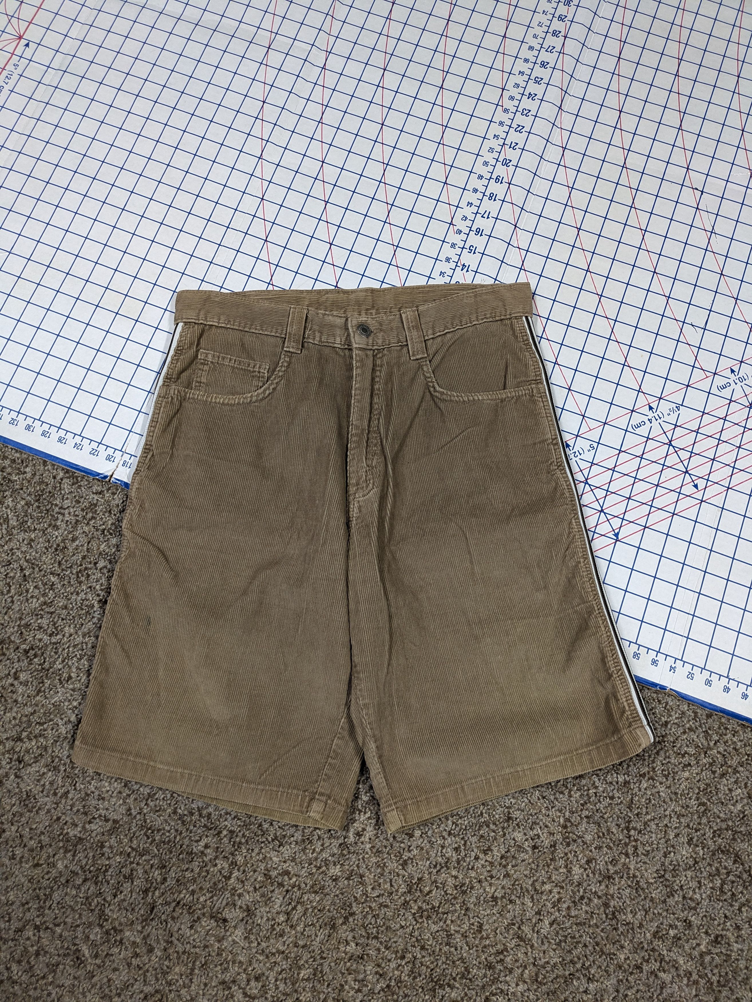 Billabong Vtg Grail Billabong Corduroy Baggy Brown Side Stripe Shorts Size US 32 / EU 48 - 3 Thumbnail